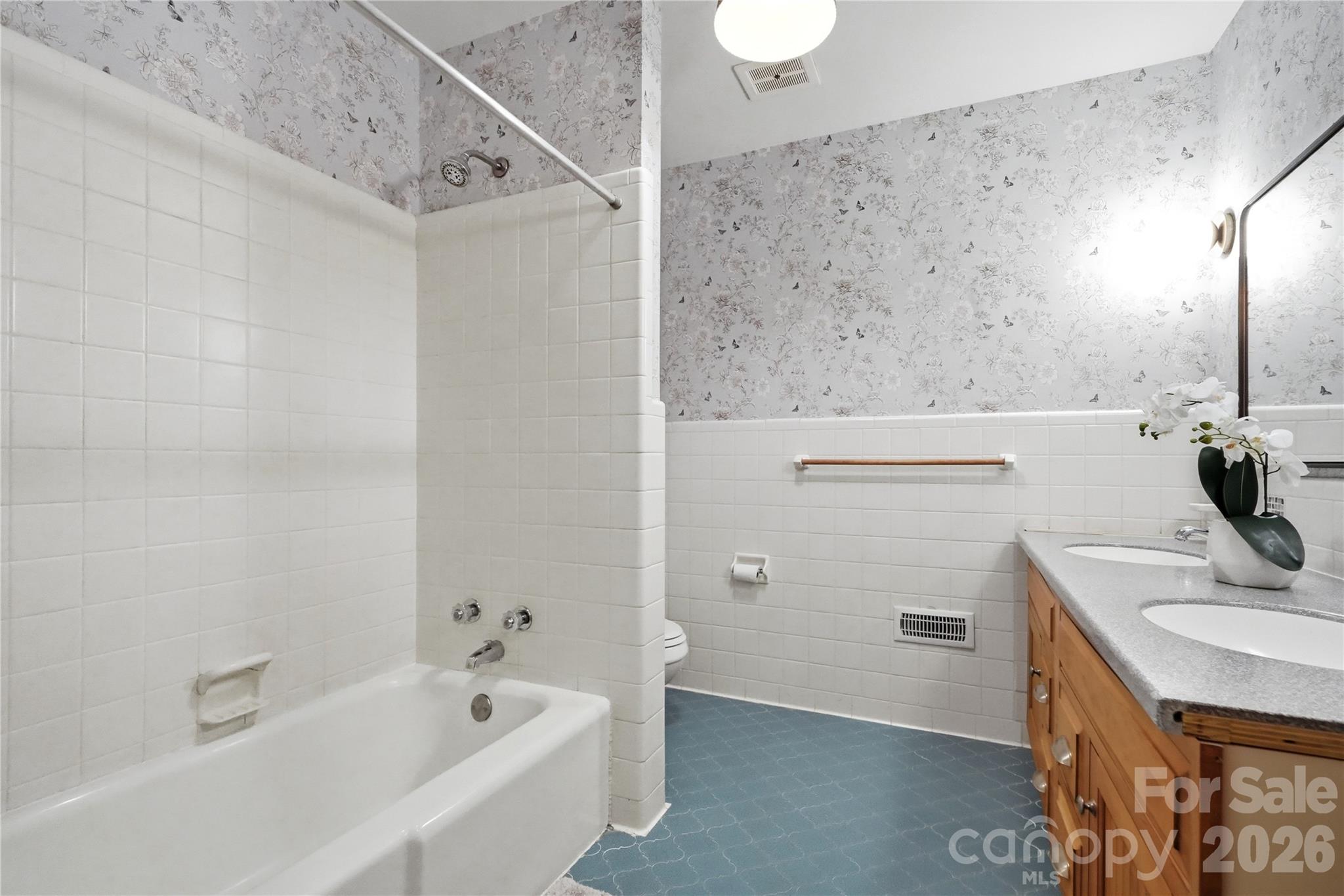 4819 Carousel Drive