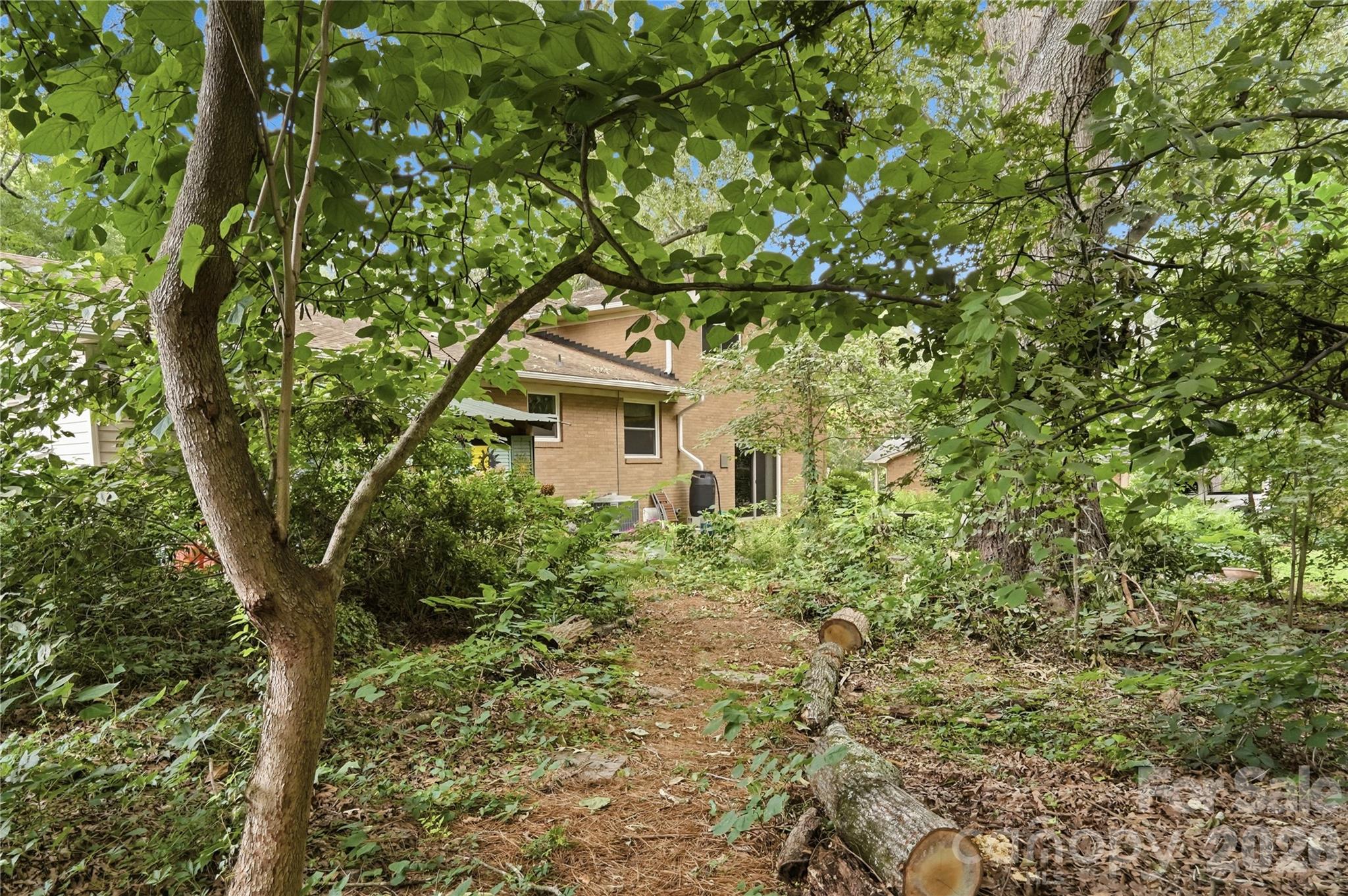 4819 Carousel Drive