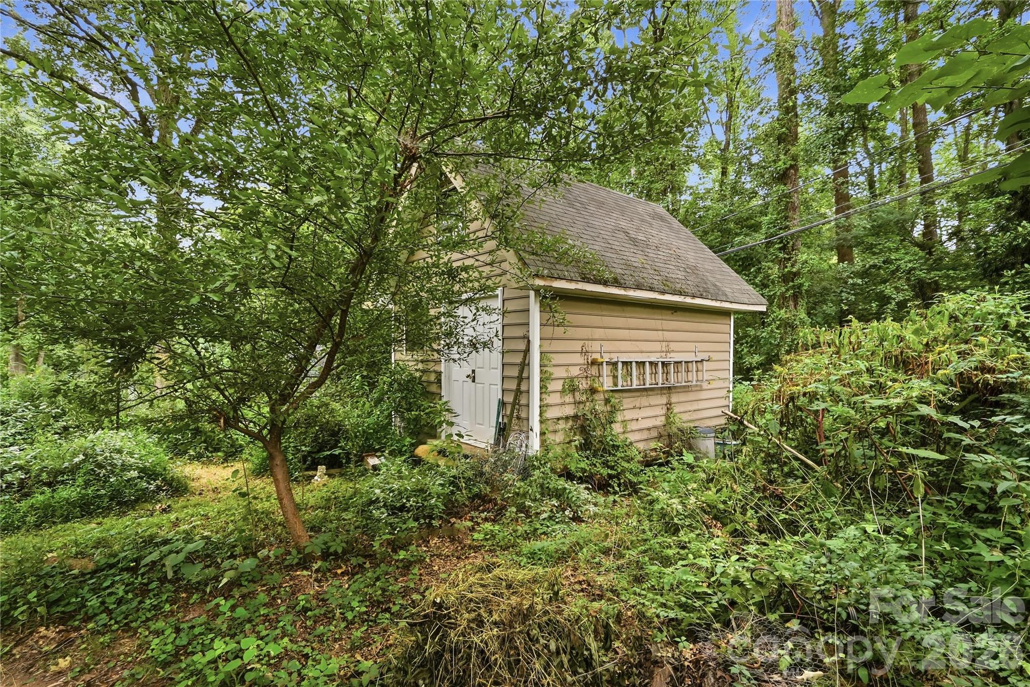 4819 Carousel Drive
