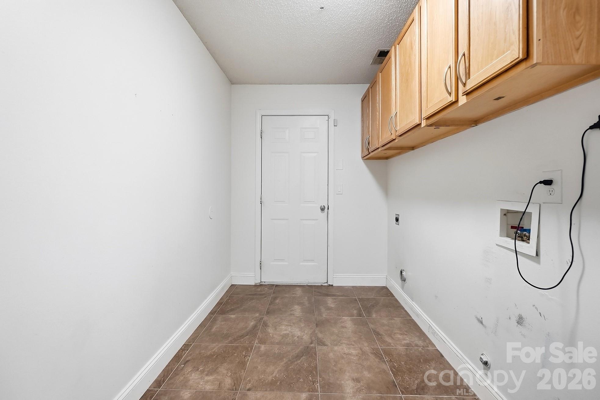 6324 Carpentaria Court