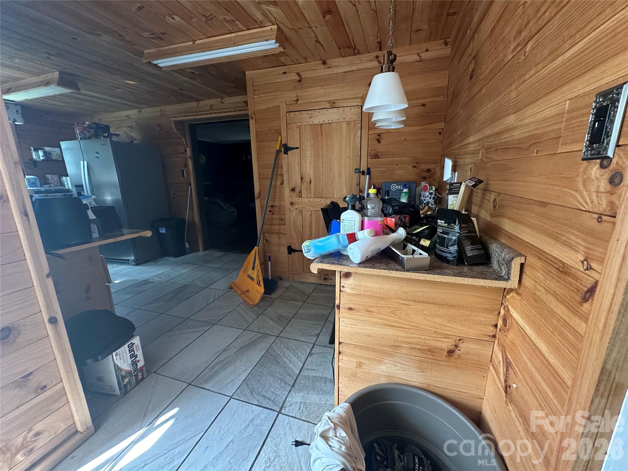609 Front Street Unit: 5
