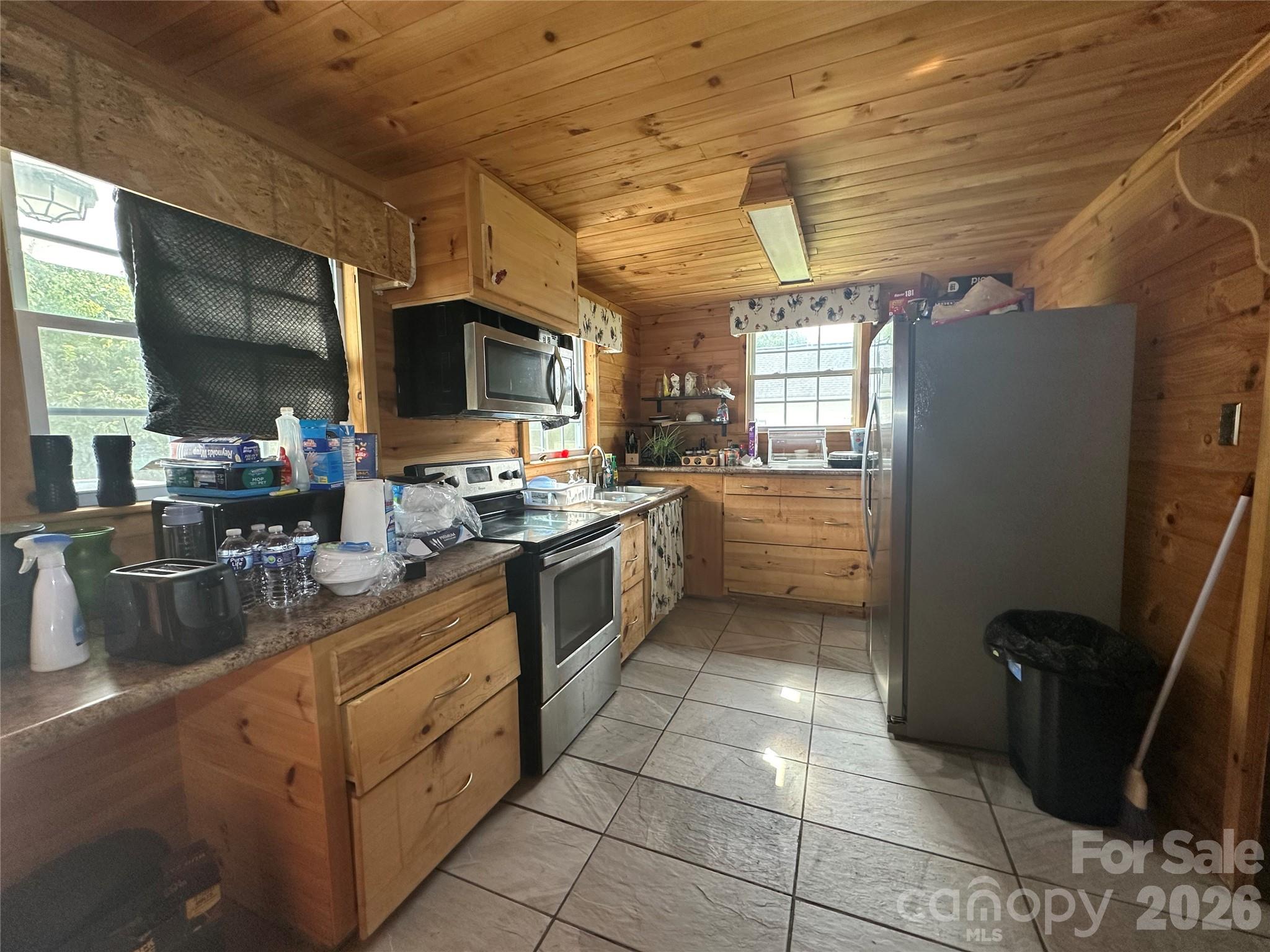 609 Front Street Unit: 5