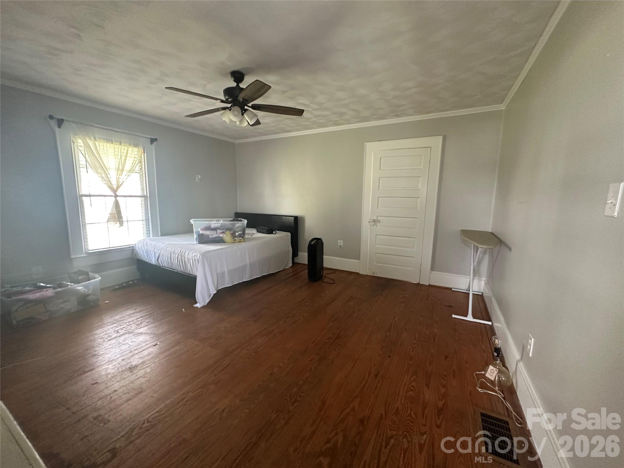 609 Front Street Unit: 5