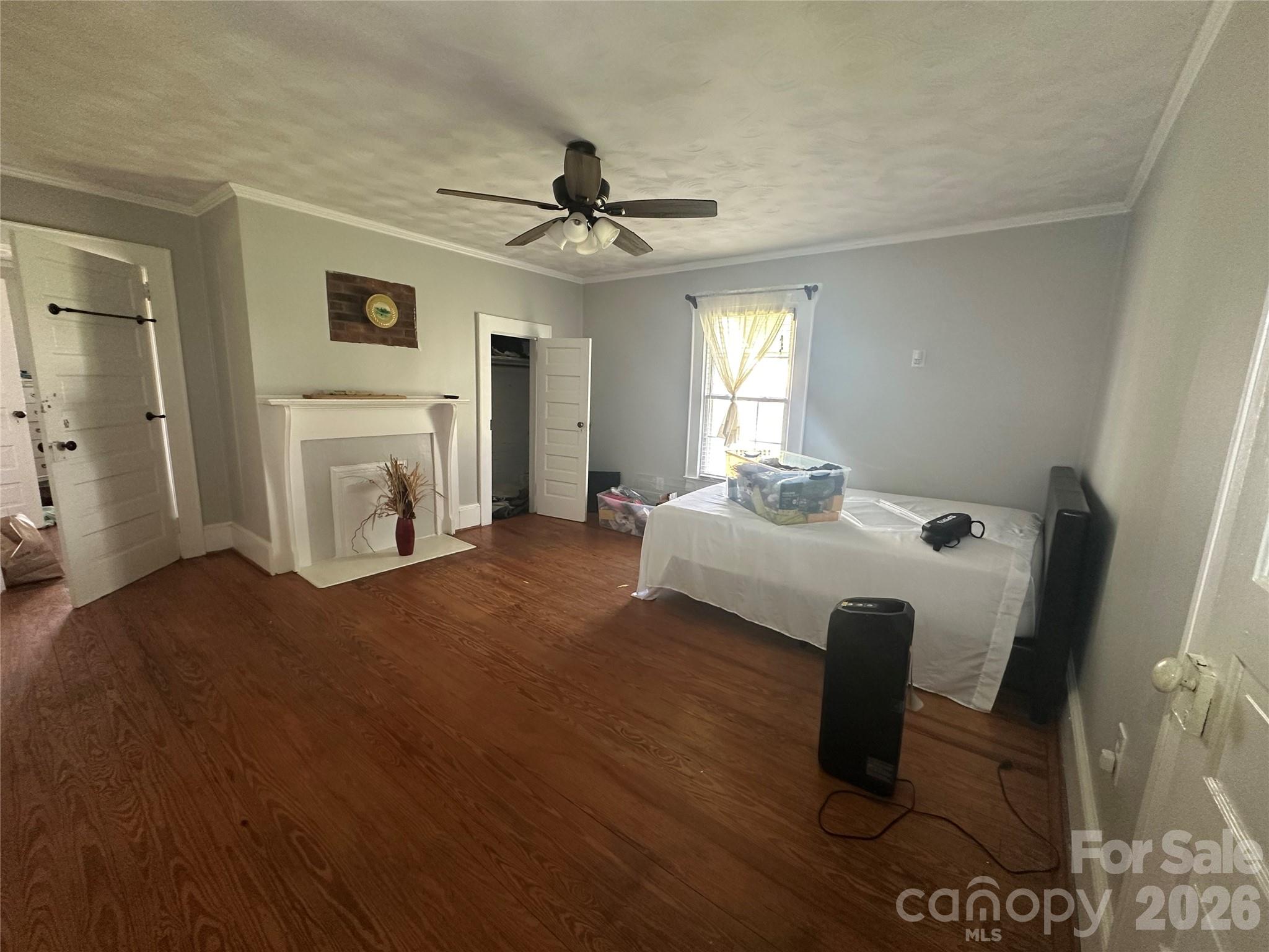 609 Front Street Unit: 5