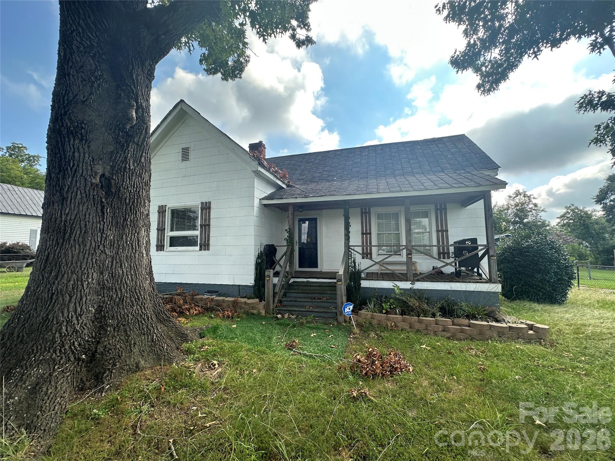 609 Front Street Unit: 5