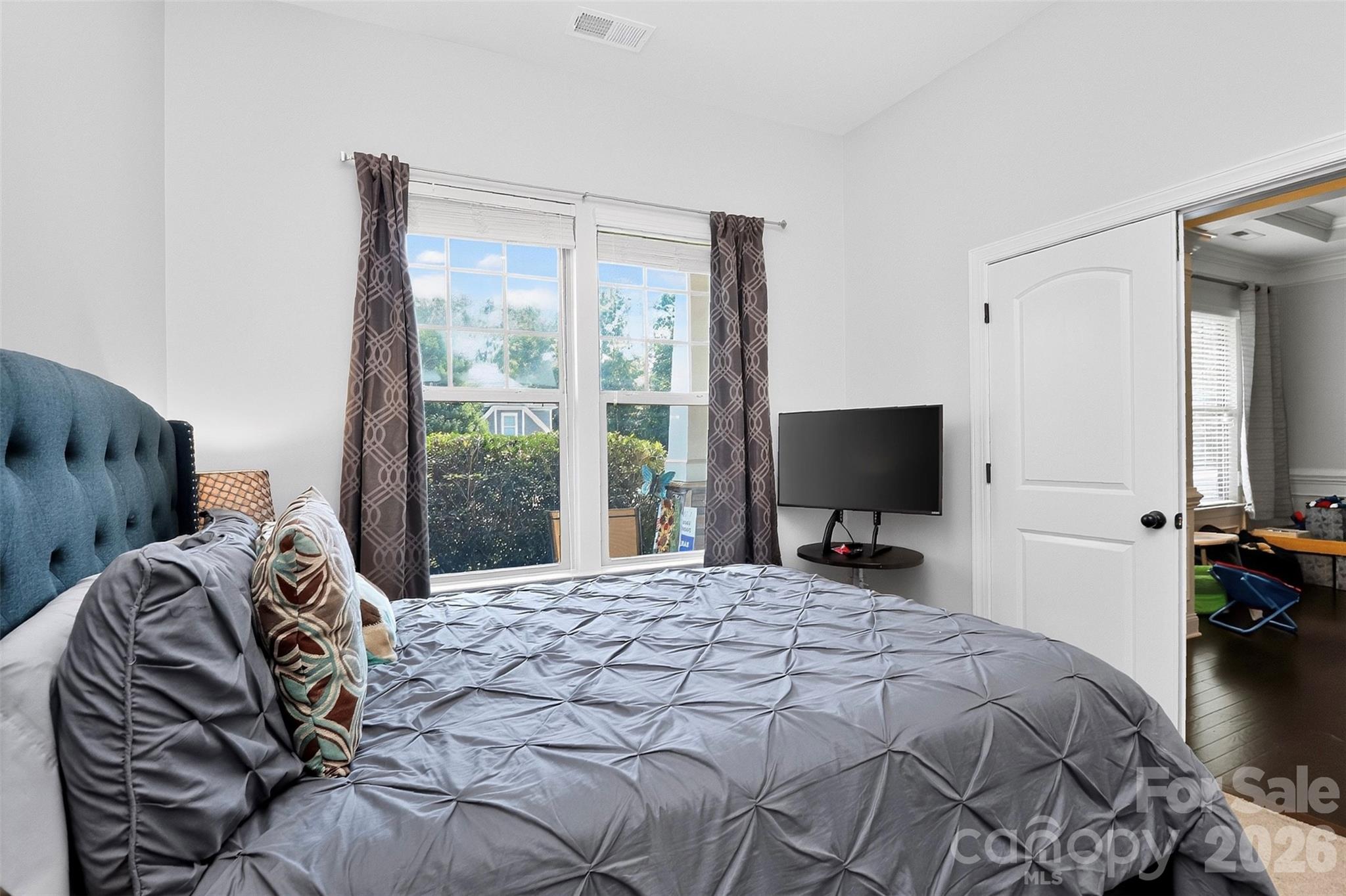 5112 Forest Knoll Court