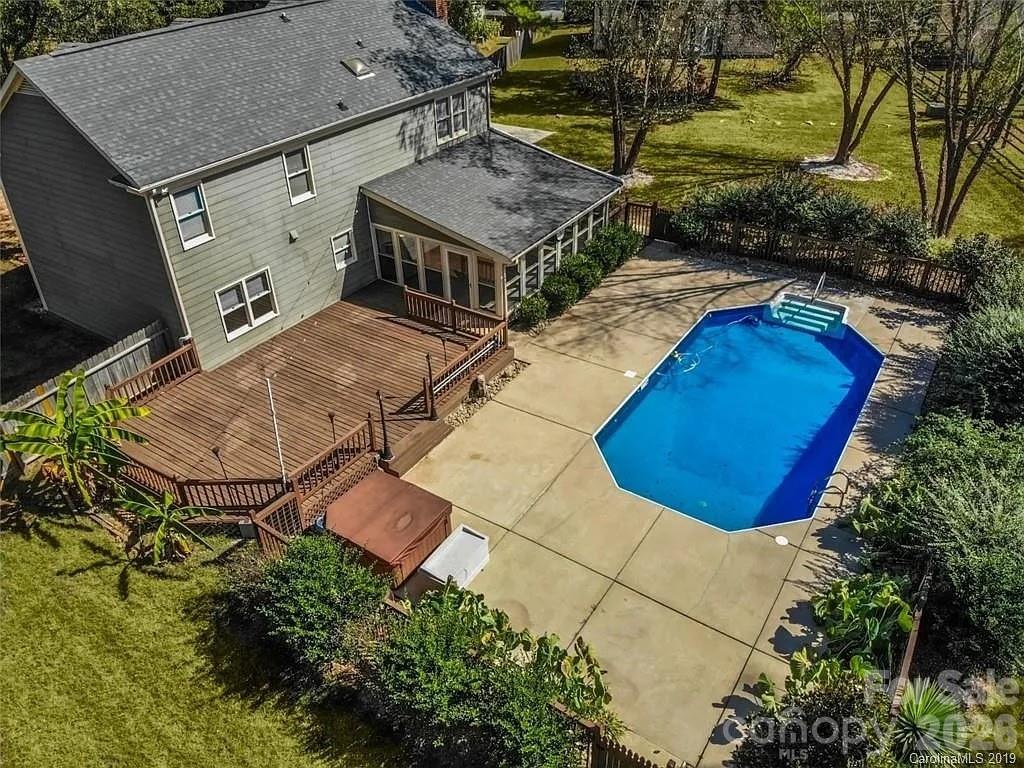 3709 Stoneglen Path