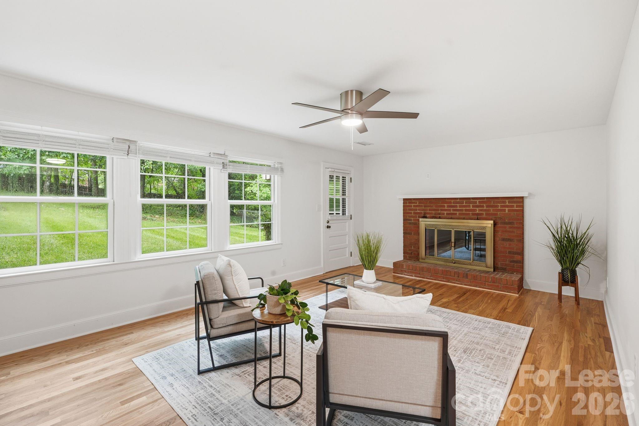 926 Shady Bluff Drive