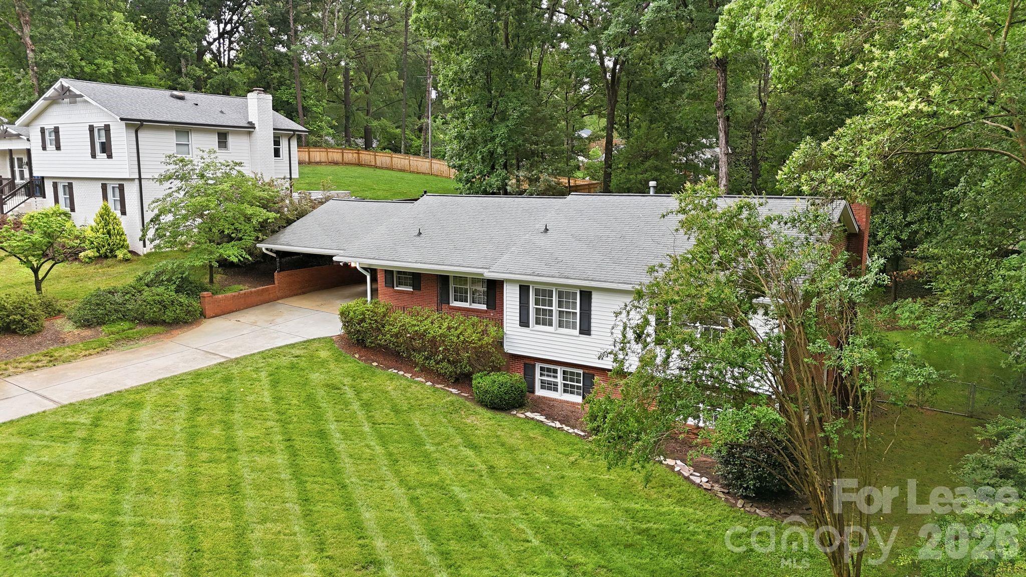 926 Shady Bluff Drive