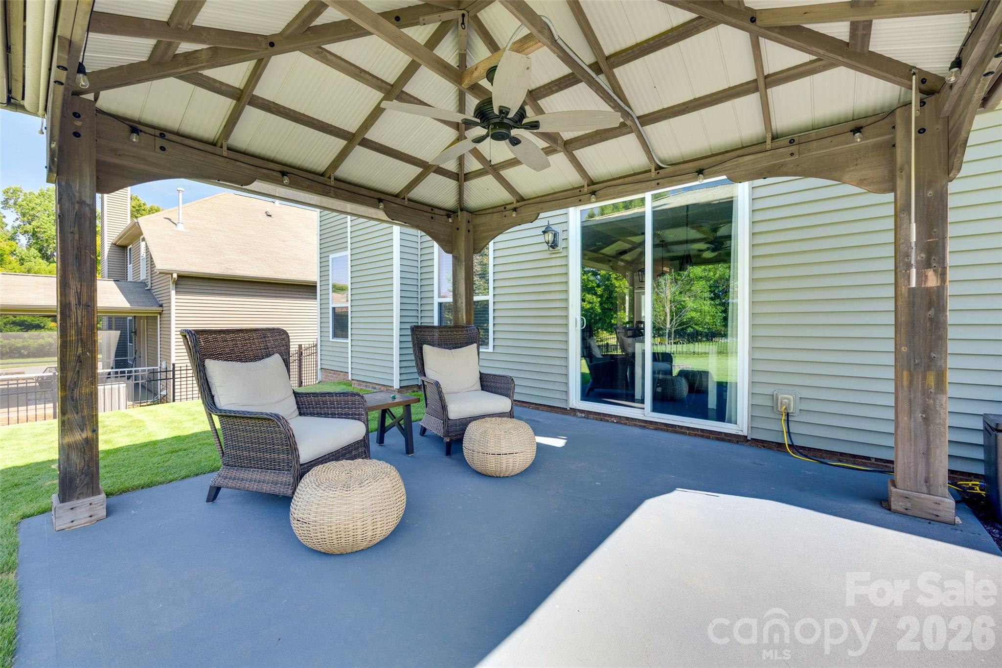 305 Laurel Bay Street NW