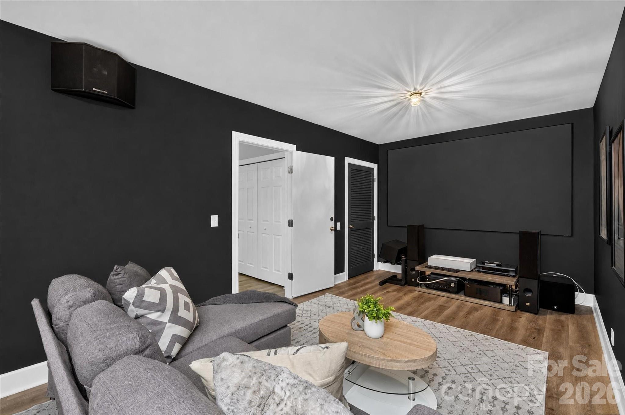 4418 Horseshoe Bend