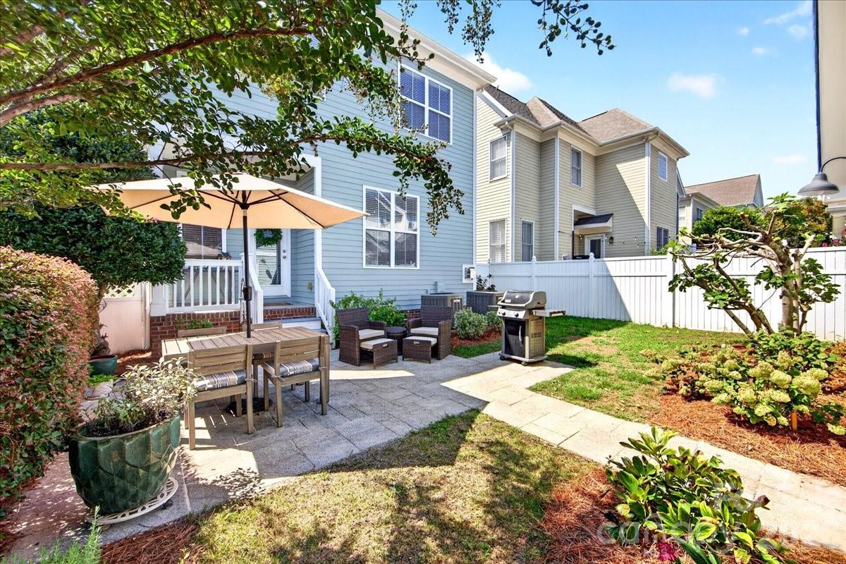 7014 Blakeney Greens Boulevard