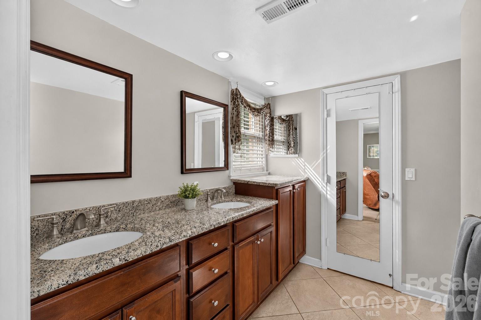 10009 Thomas Payne Circle