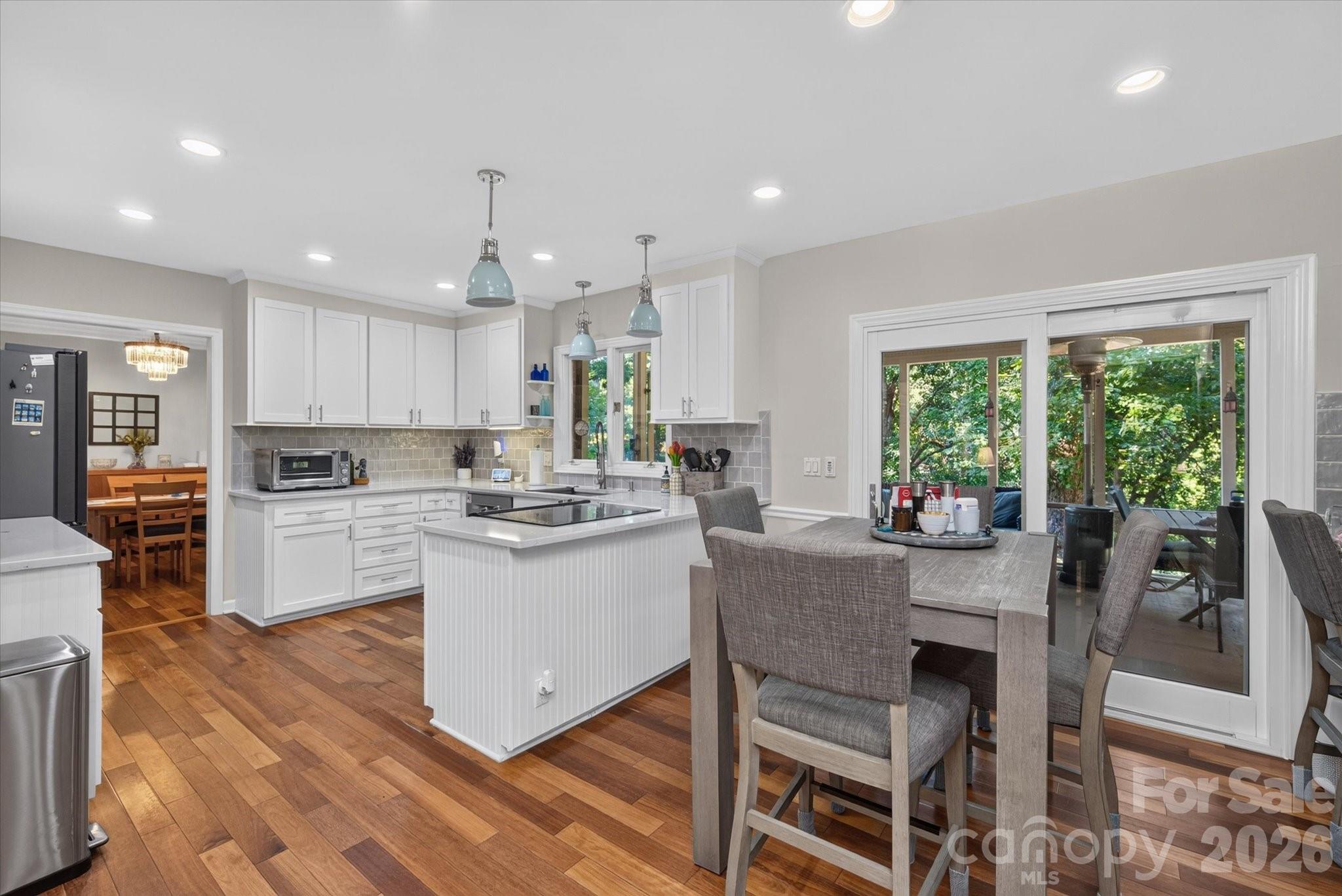 10009 Thomas Payne Circle