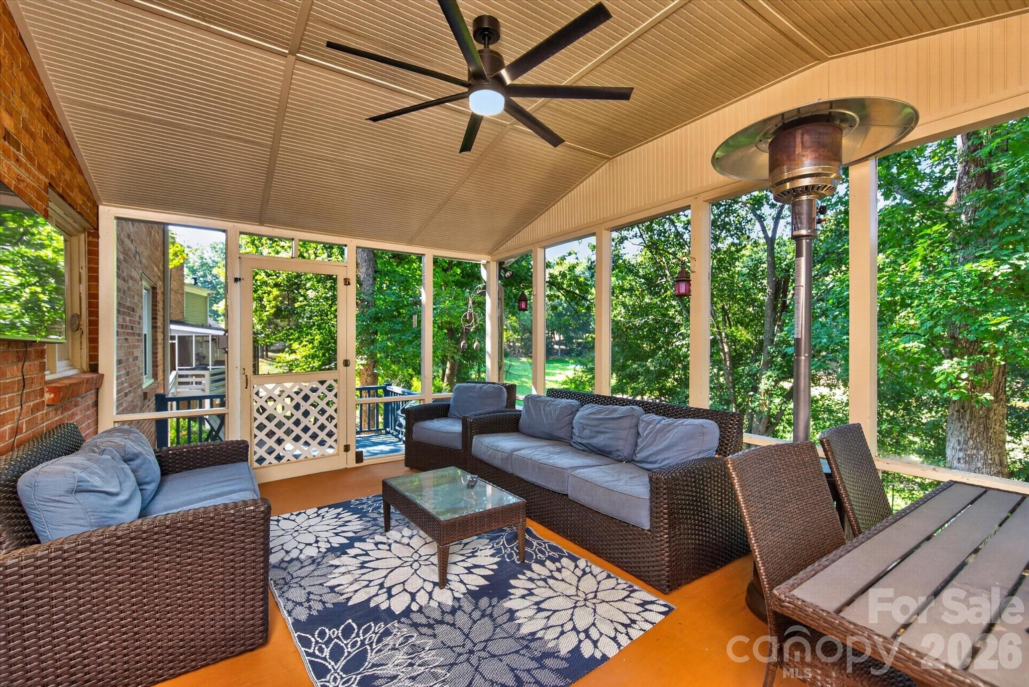 10009 Thomas Payne Circle