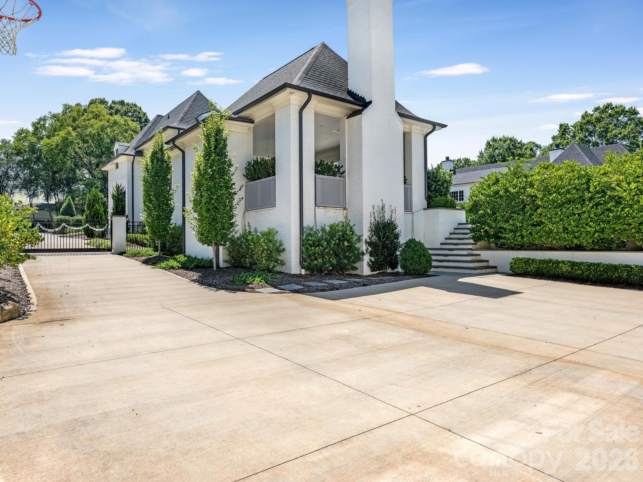 2422 Ferncliff Road