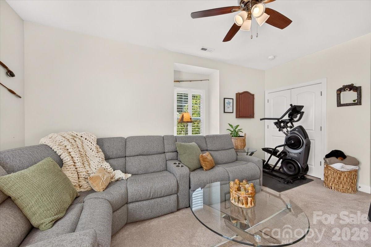 2518 Logan Caroline Lane
