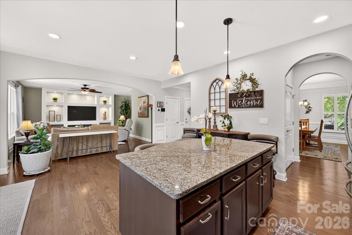 2518 Logan Caroline Lane