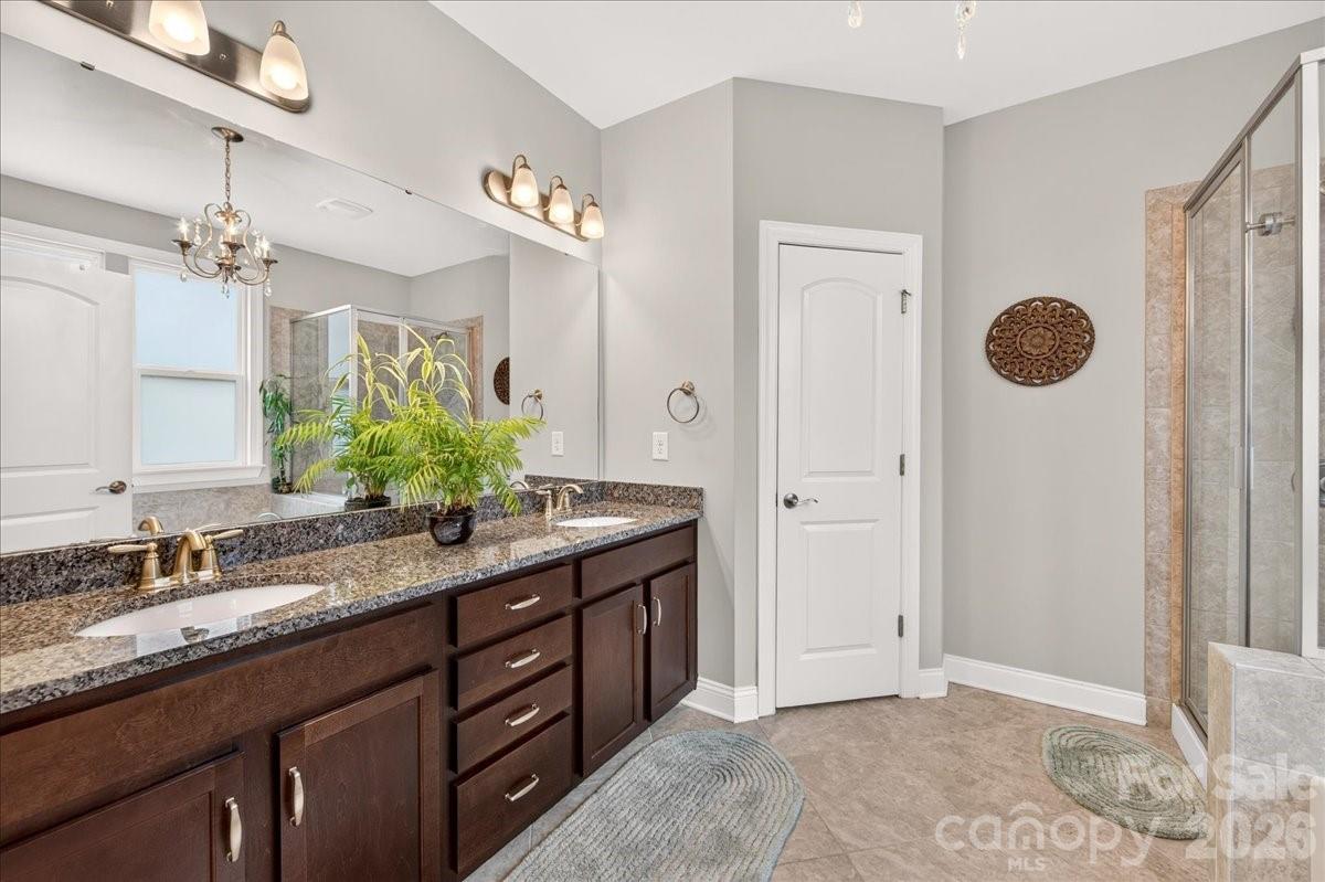 2518 Logan Caroline Lane