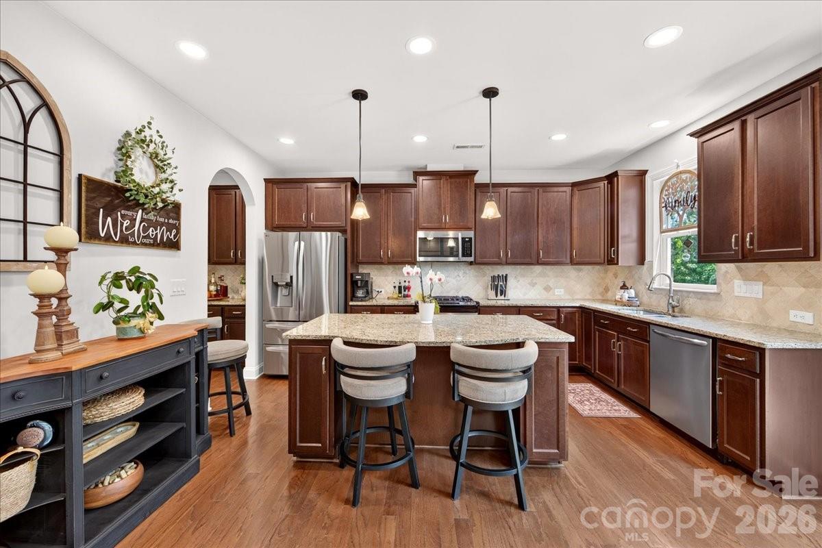 2518 Logan Caroline Lane
