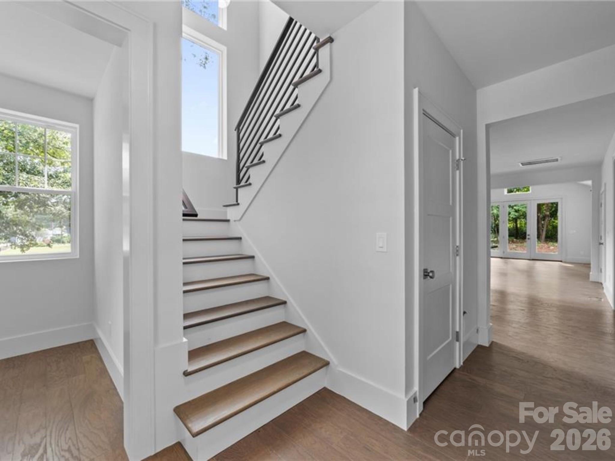 129 S Gardner Avenue