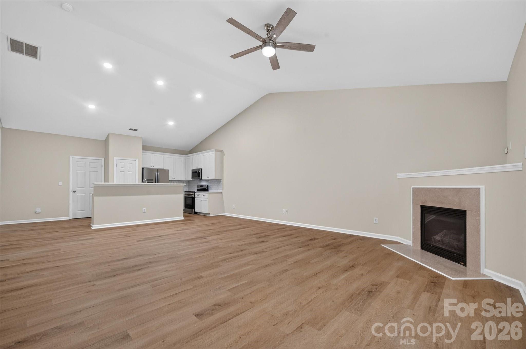4641 Willow Glen Road