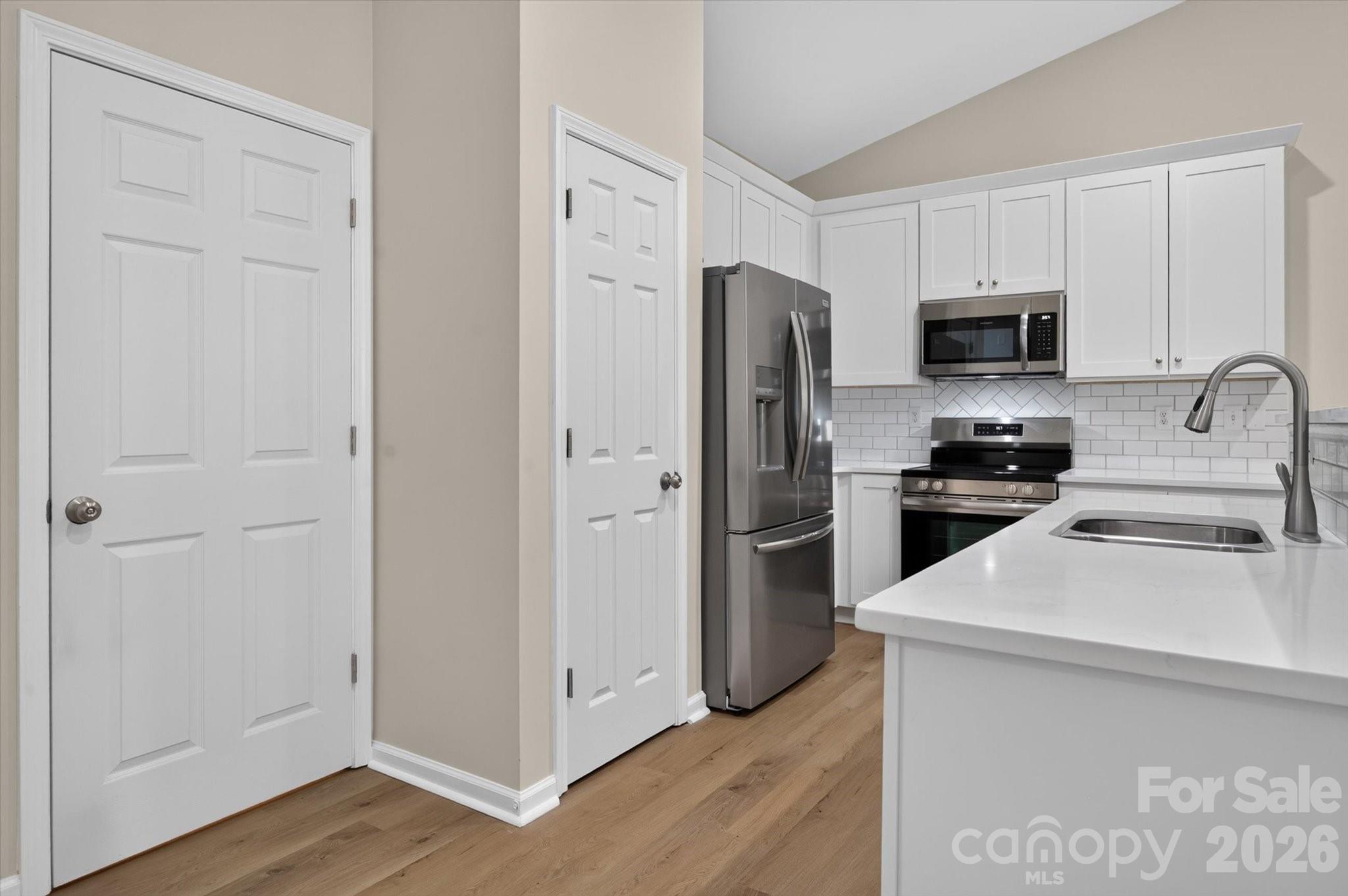 4641 Willow Glen Road