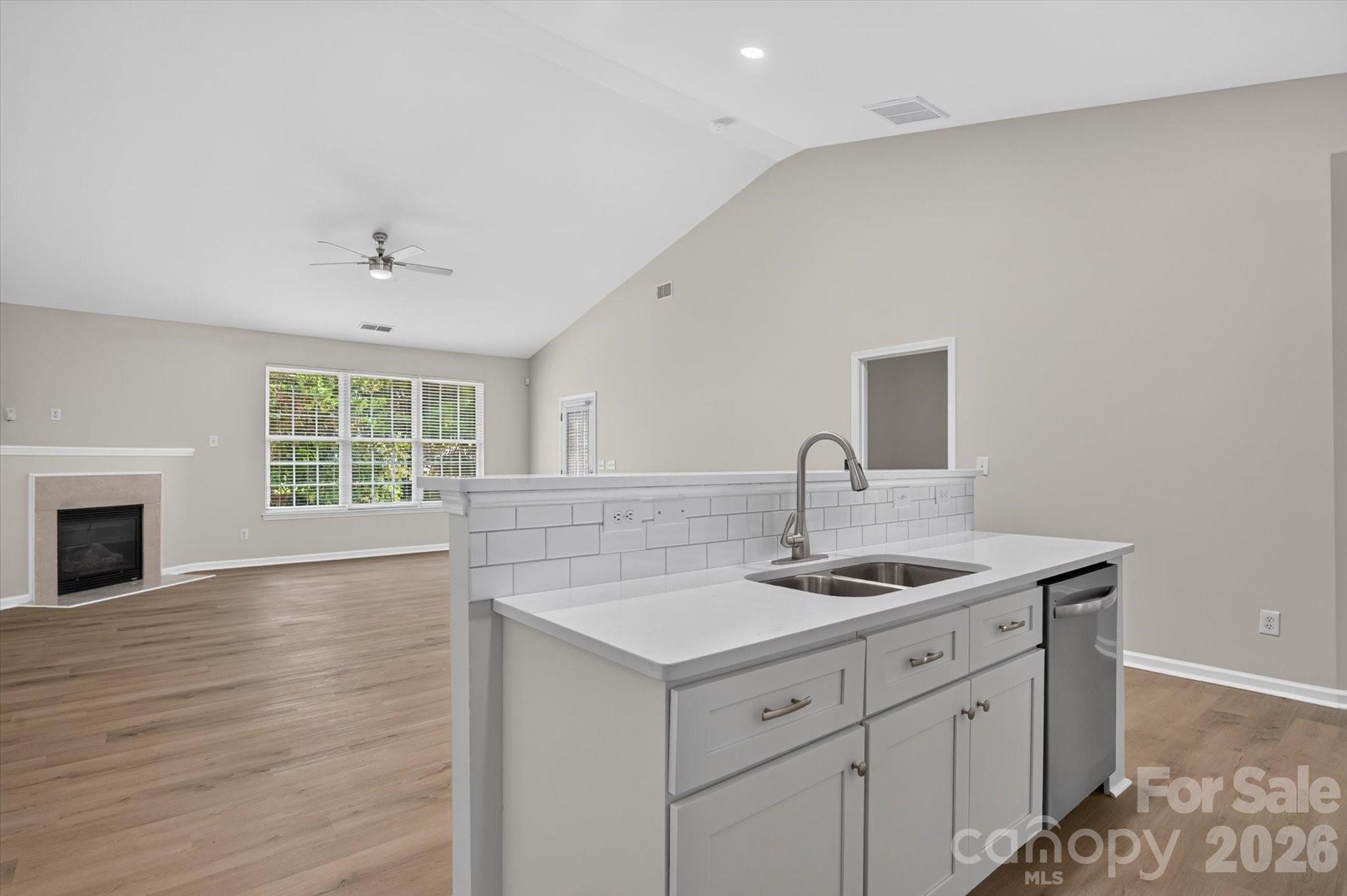 4641 Willow Glen Road