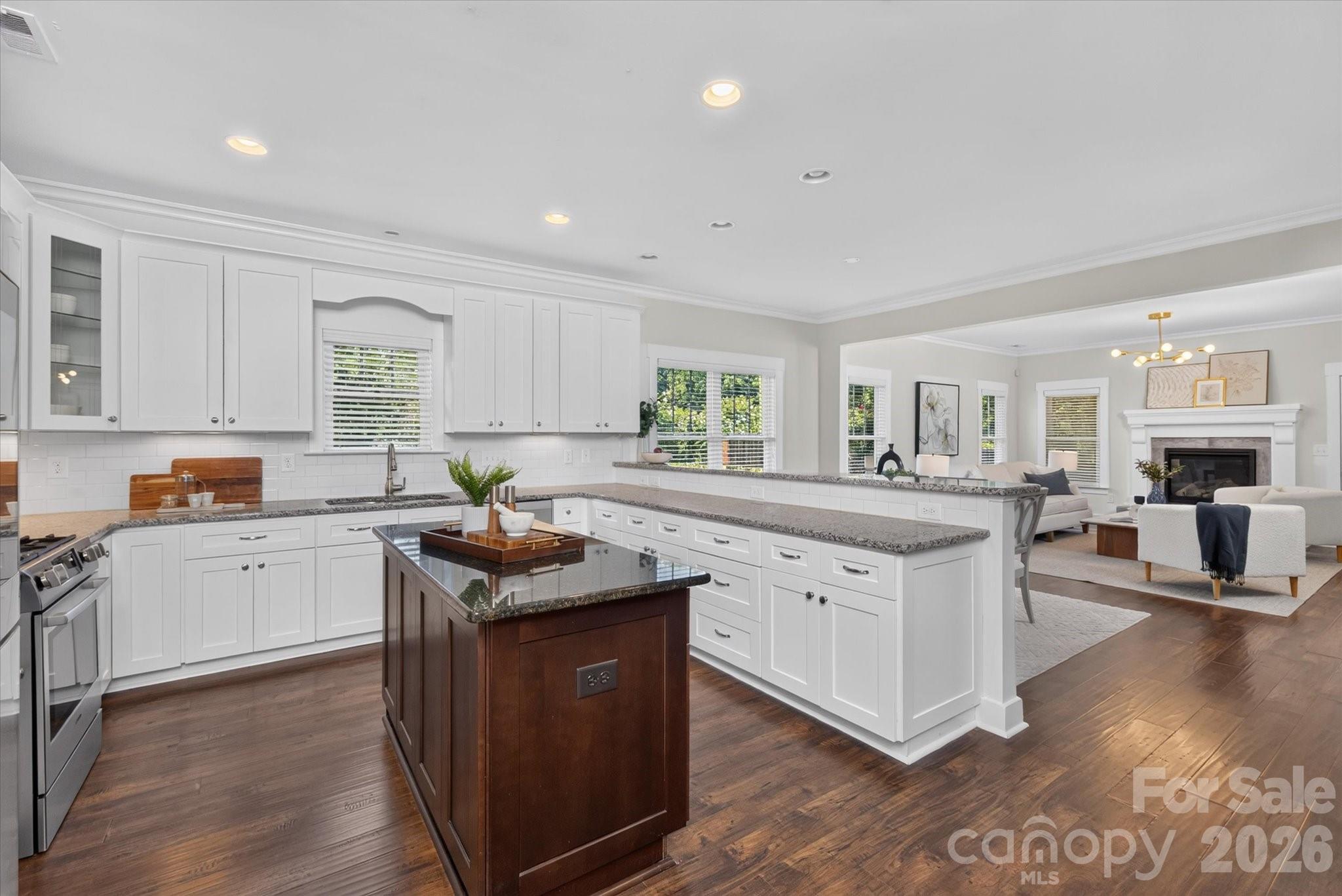 2562 Roseview Lane
