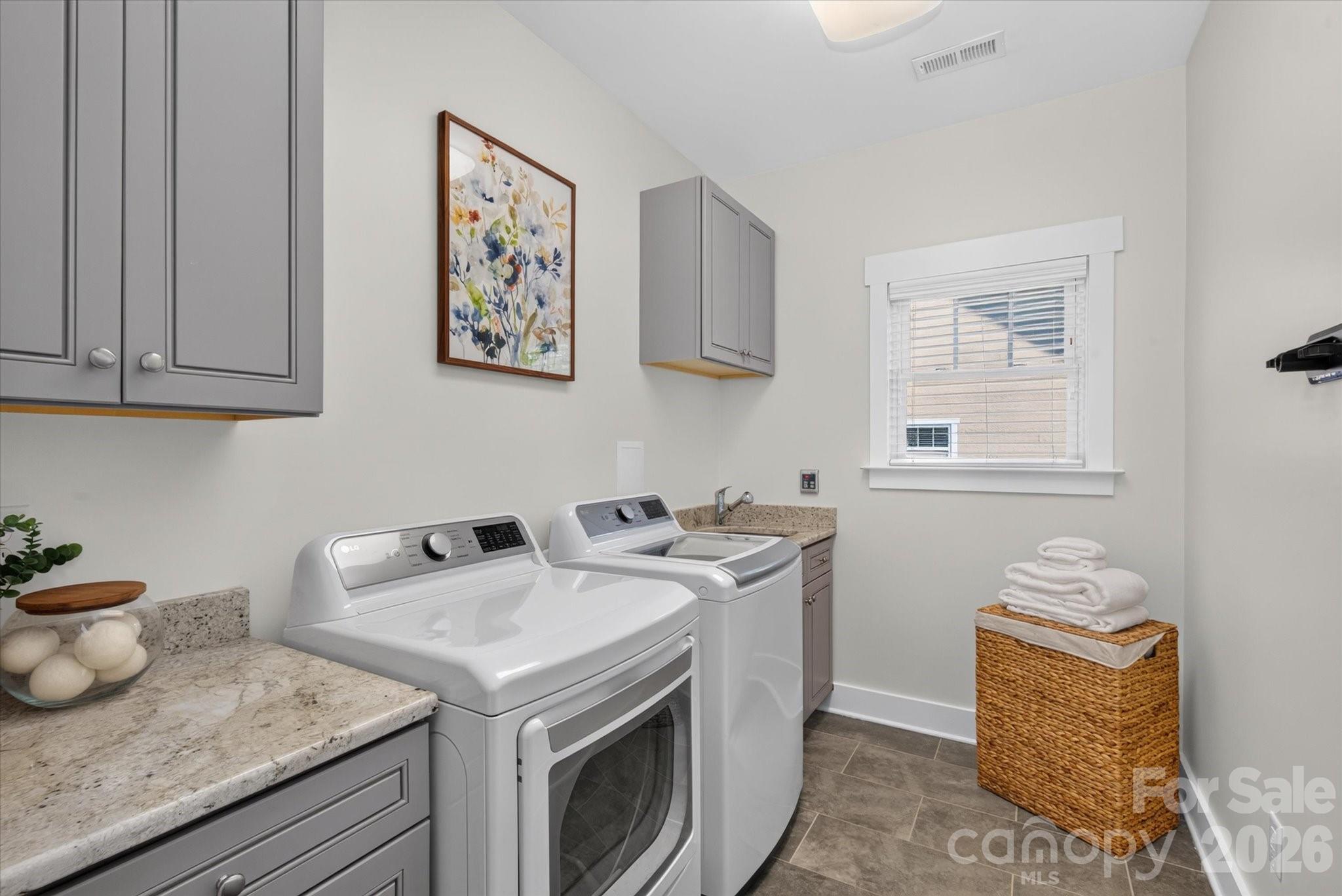 2562 Roseview Lane
