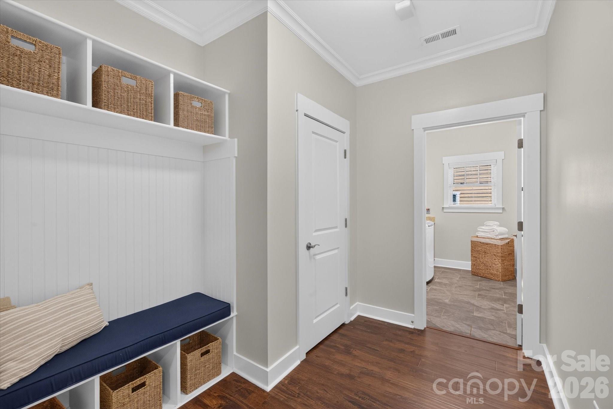 2562 Roseview Lane