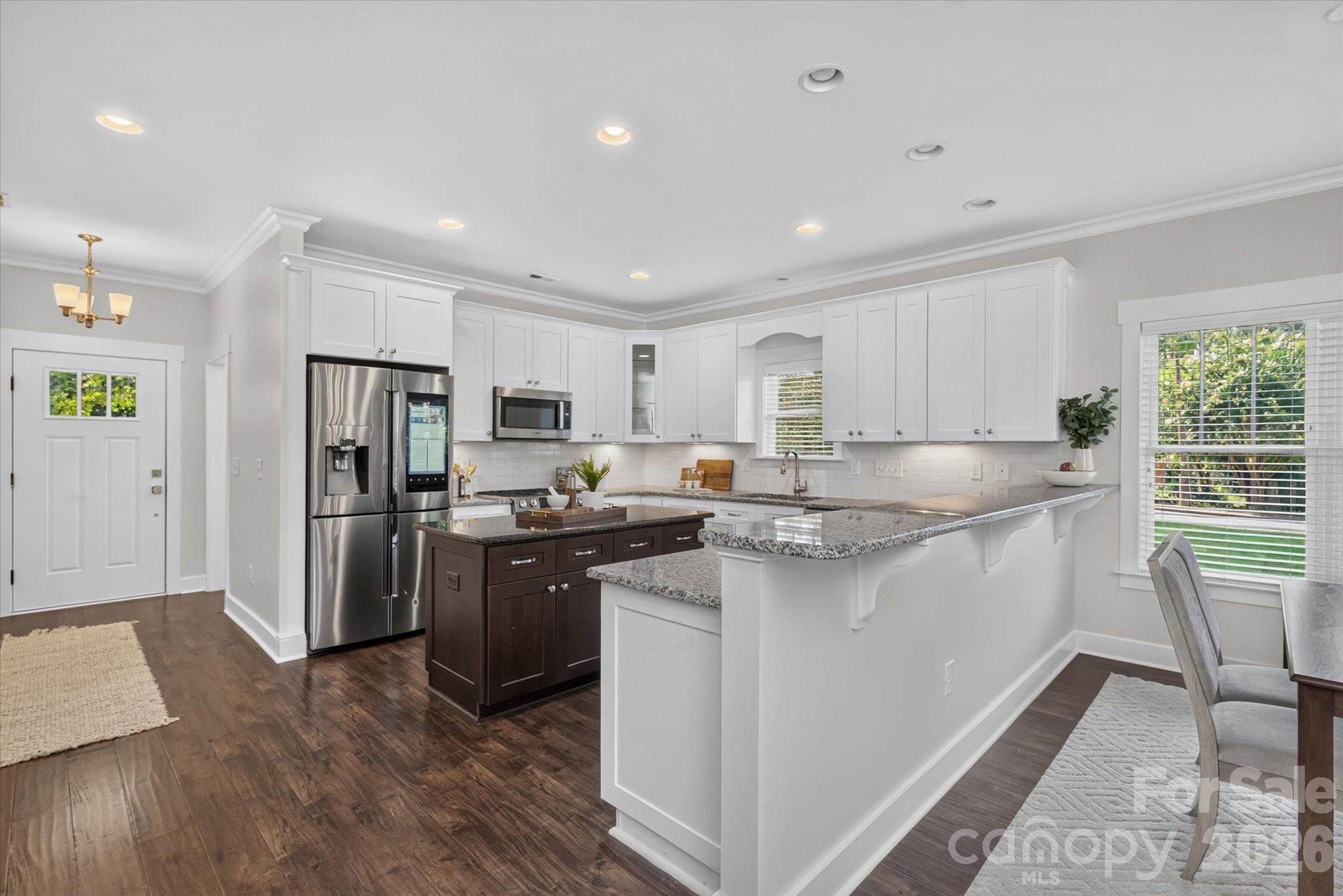 2562 Roseview Lane