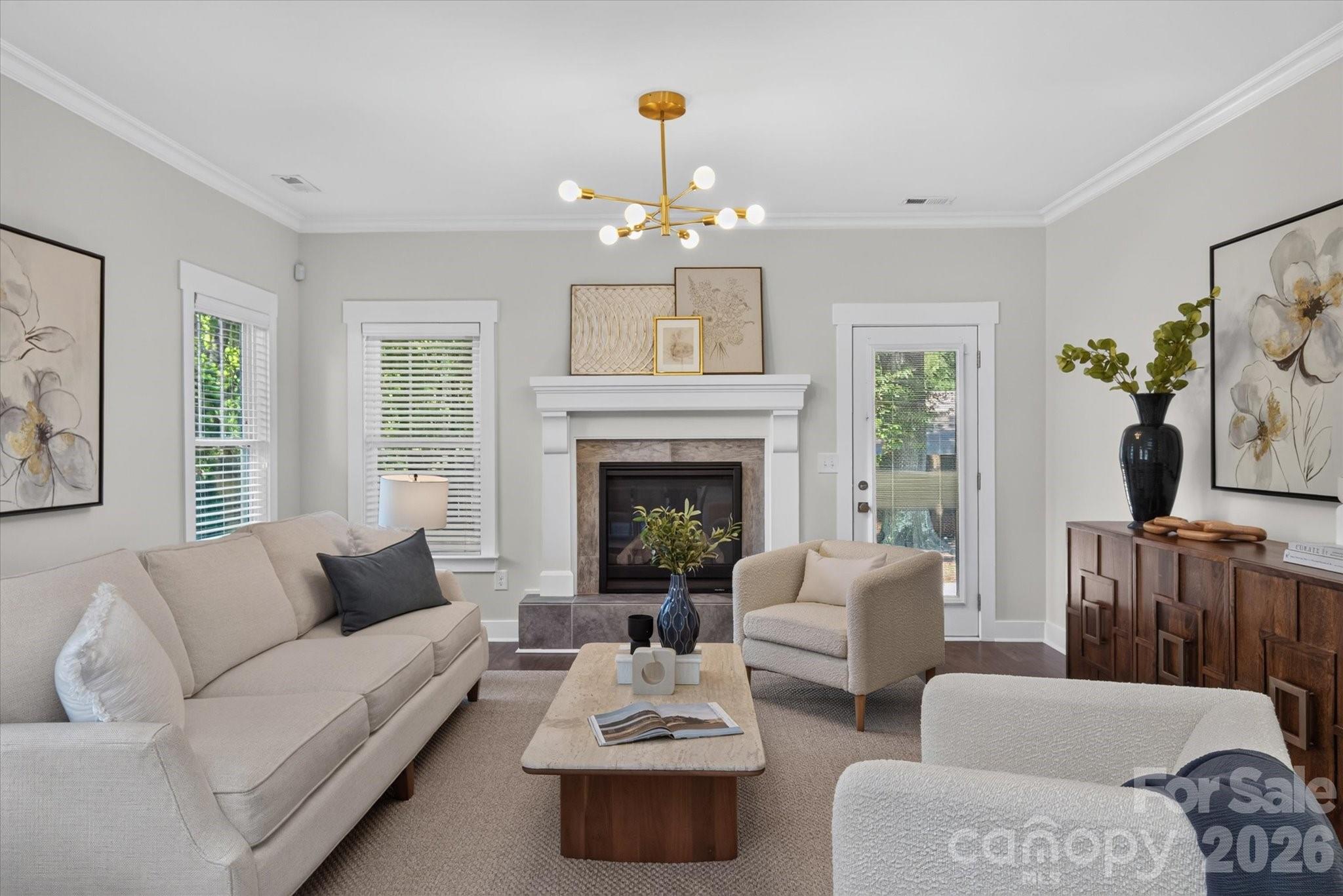2562 Roseview Lane