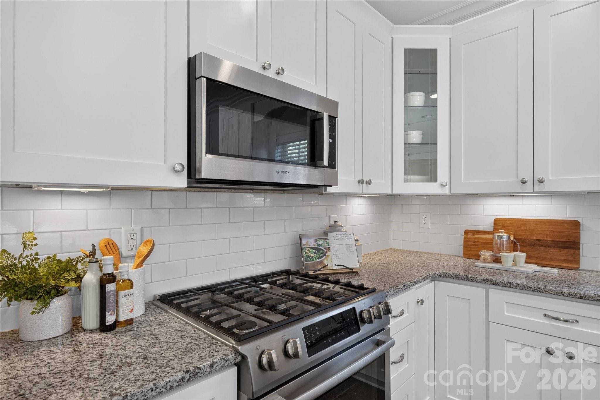 2562 Roseview Lane