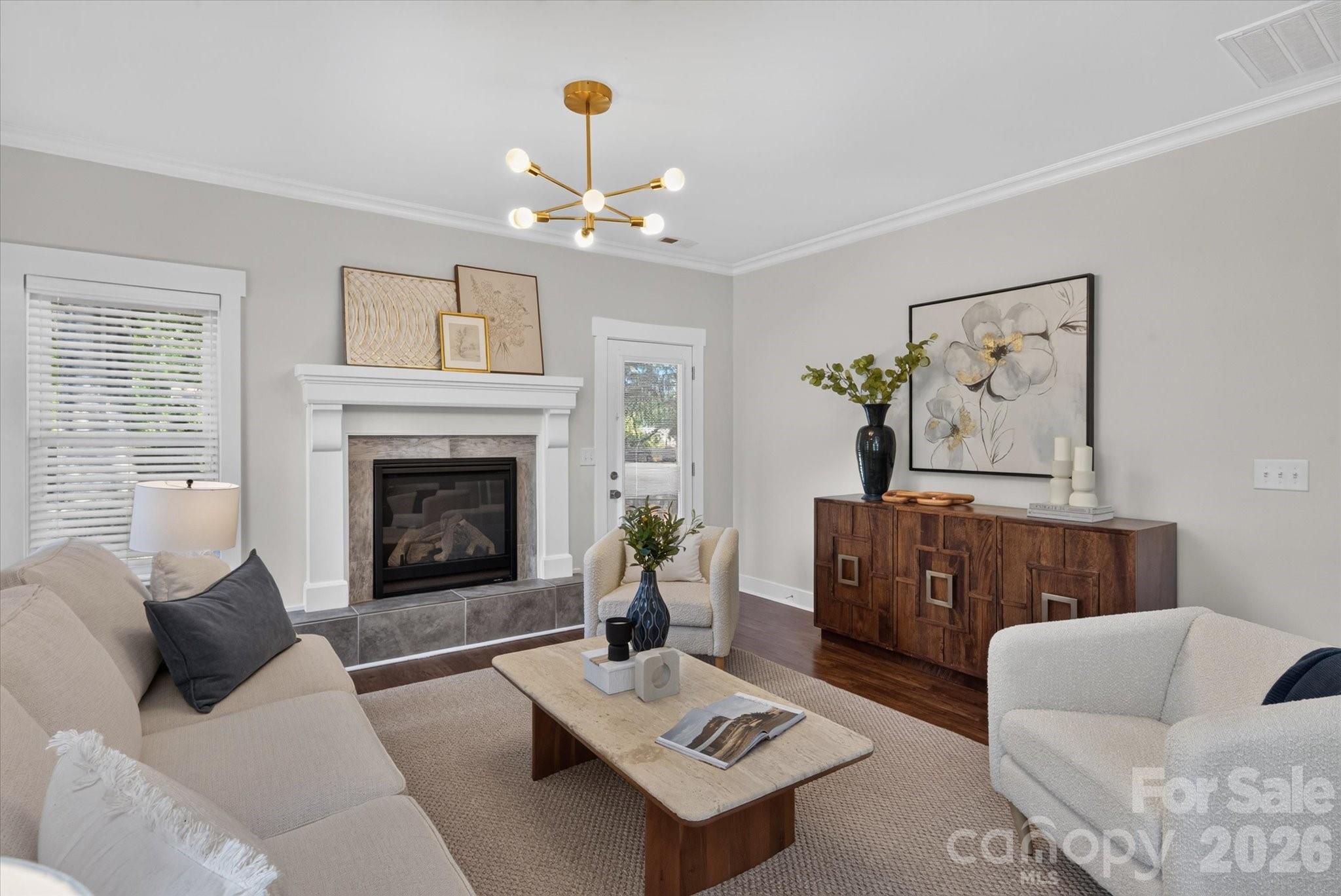 2562 Roseview Lane