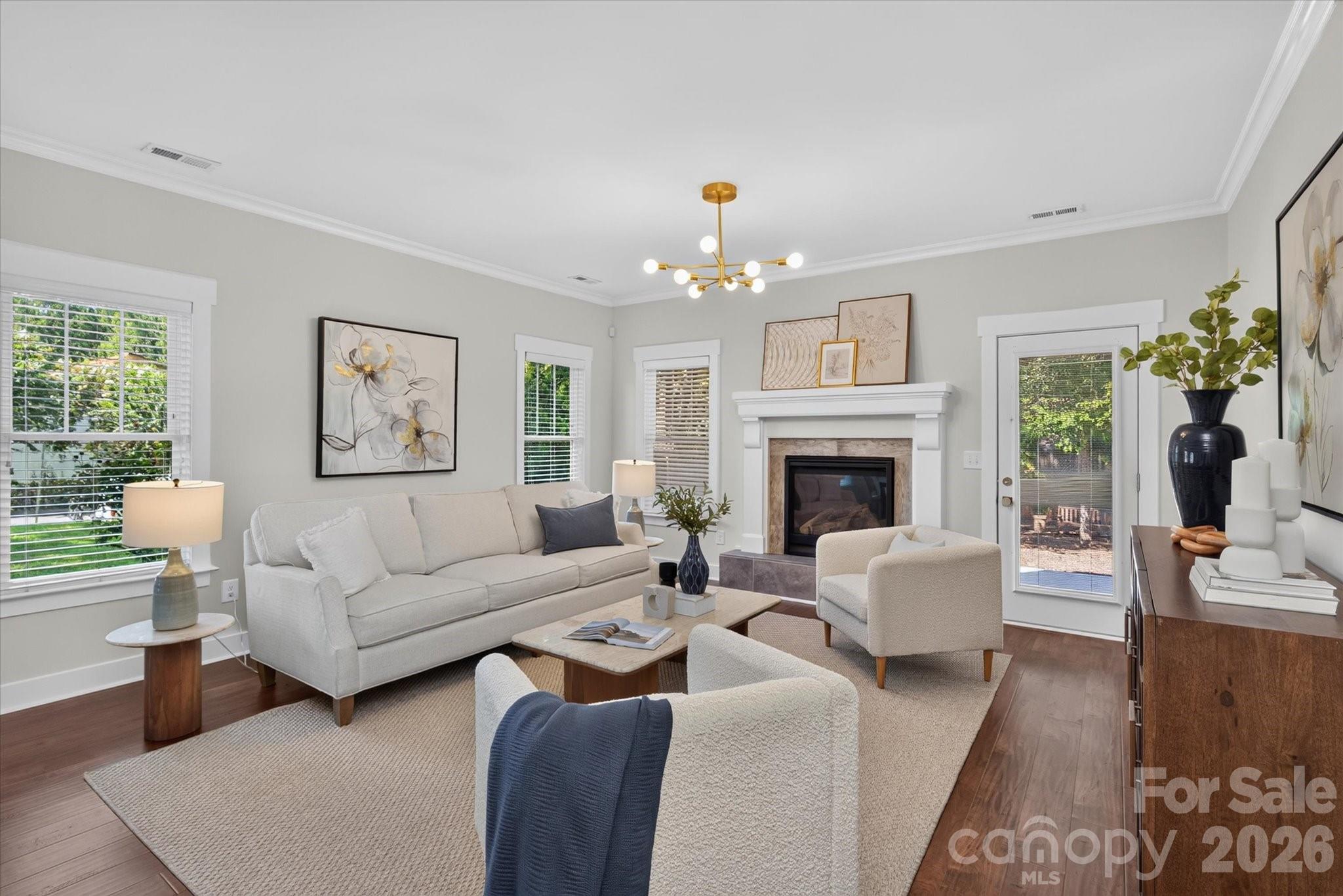 2562 Roseview Lane