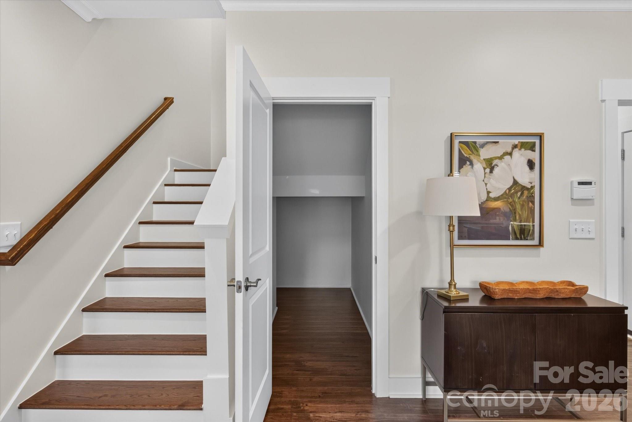 2562 Roseview Lane
