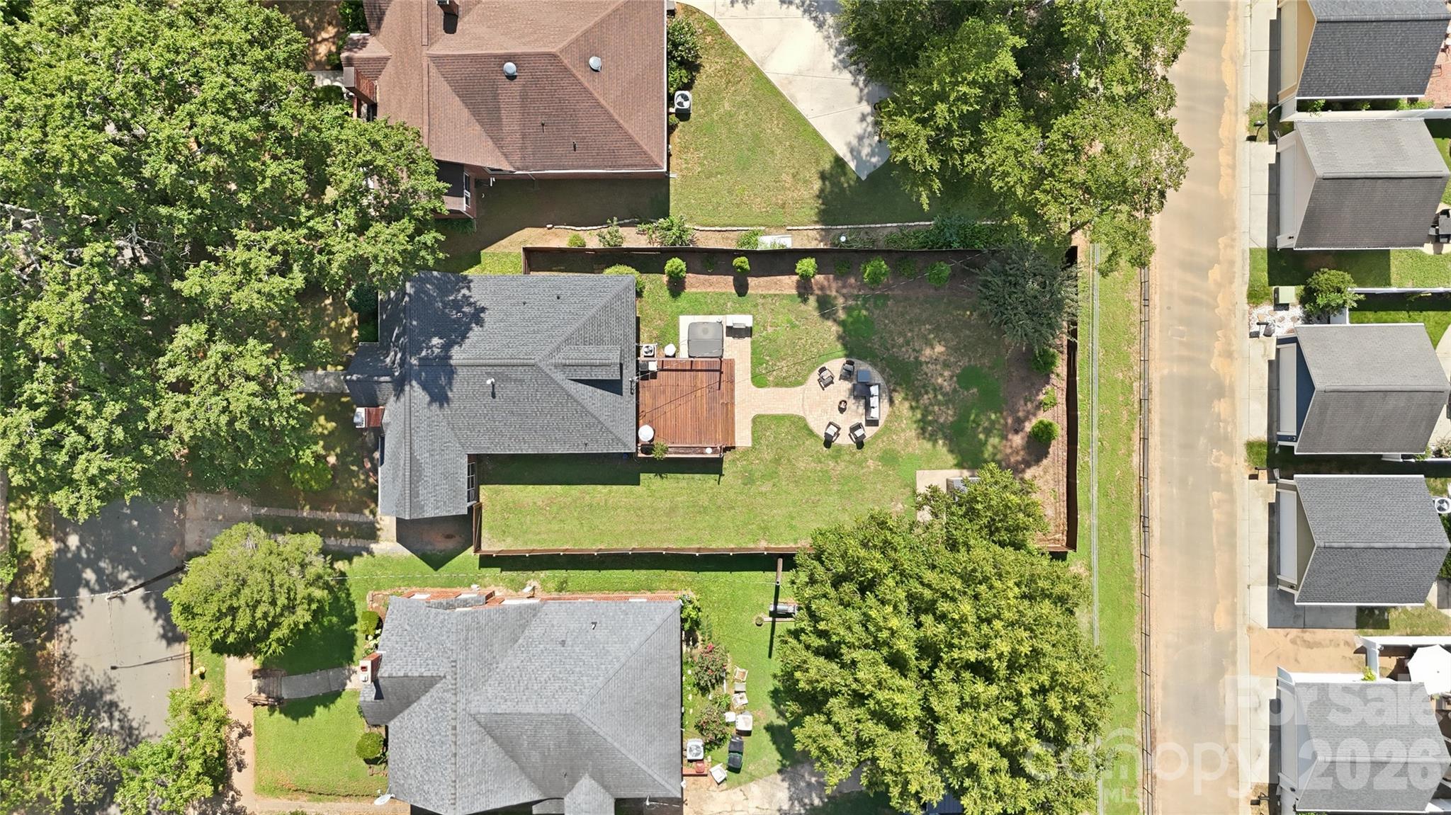 700 Woodruff Place