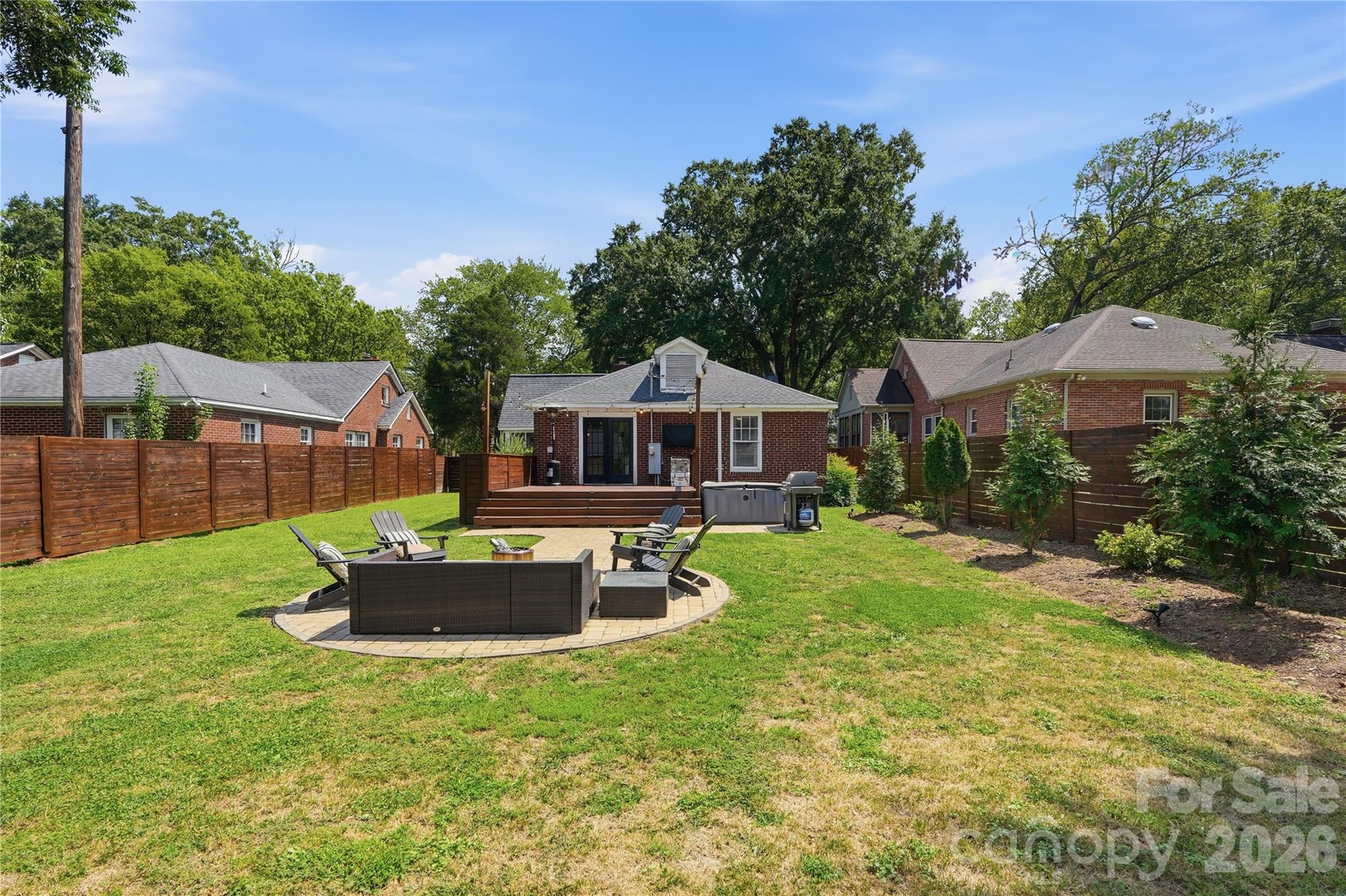 700 Woodruff Place