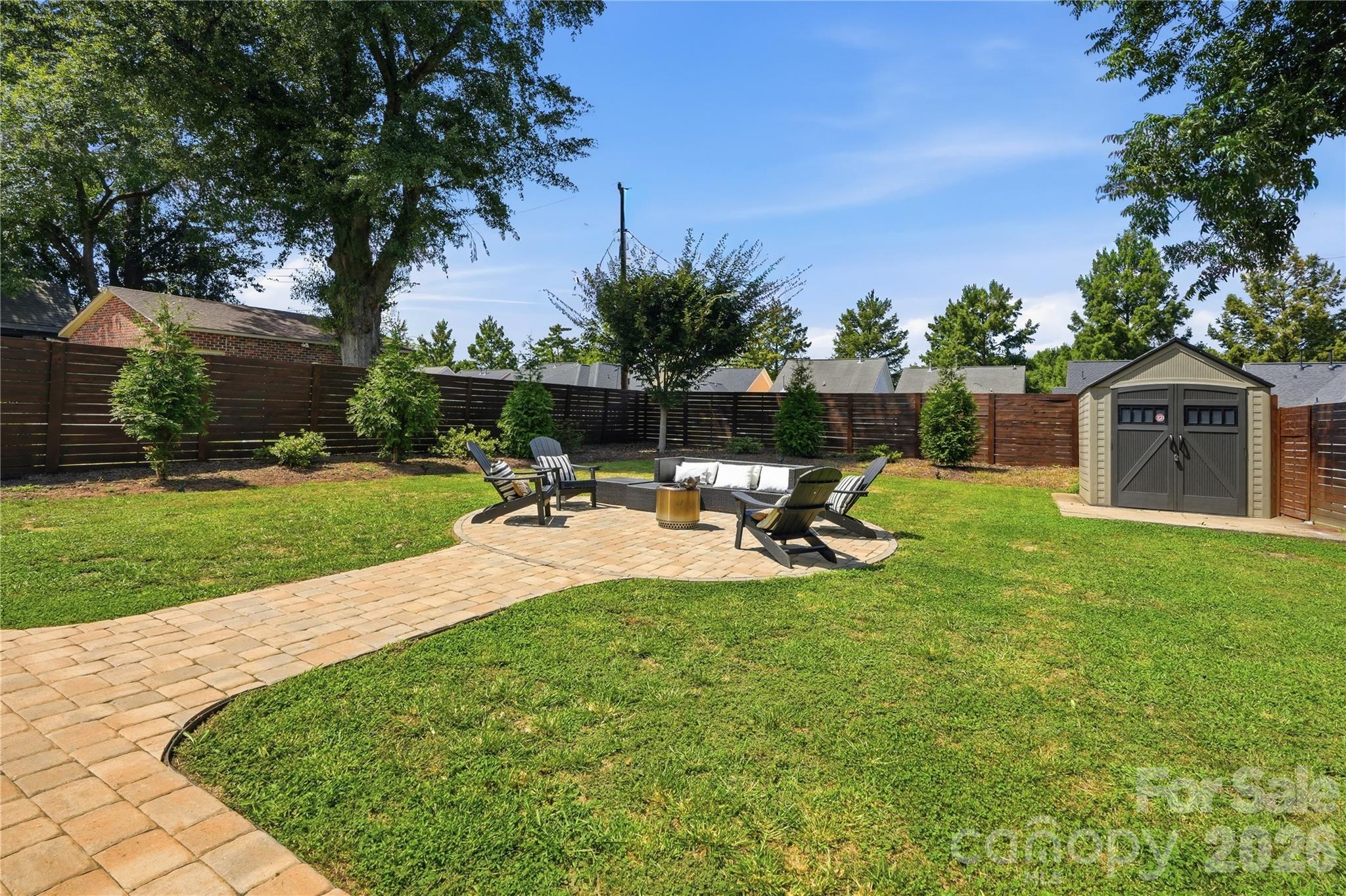 700 Woodruff Place