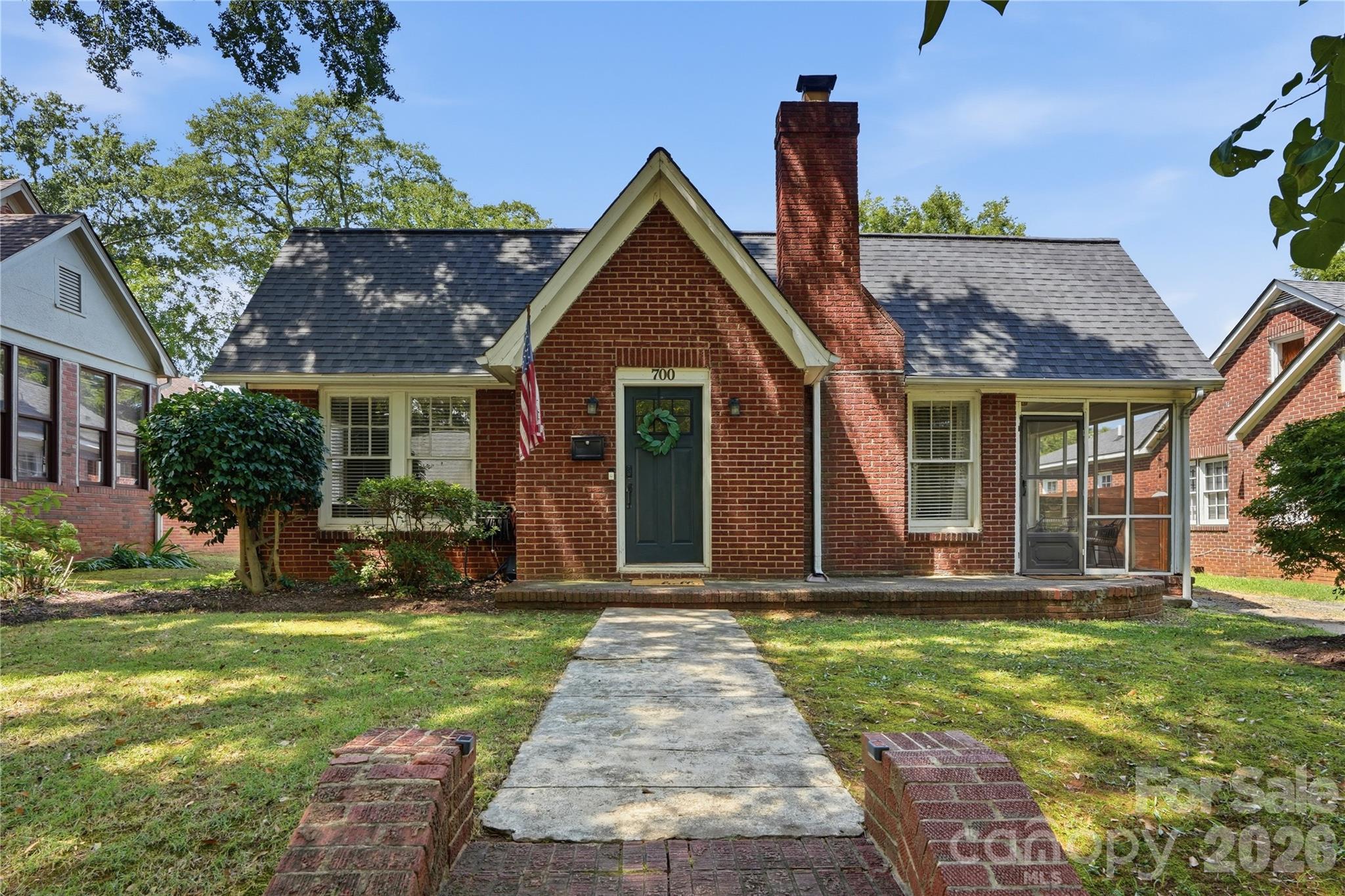 700 Woodruff Place