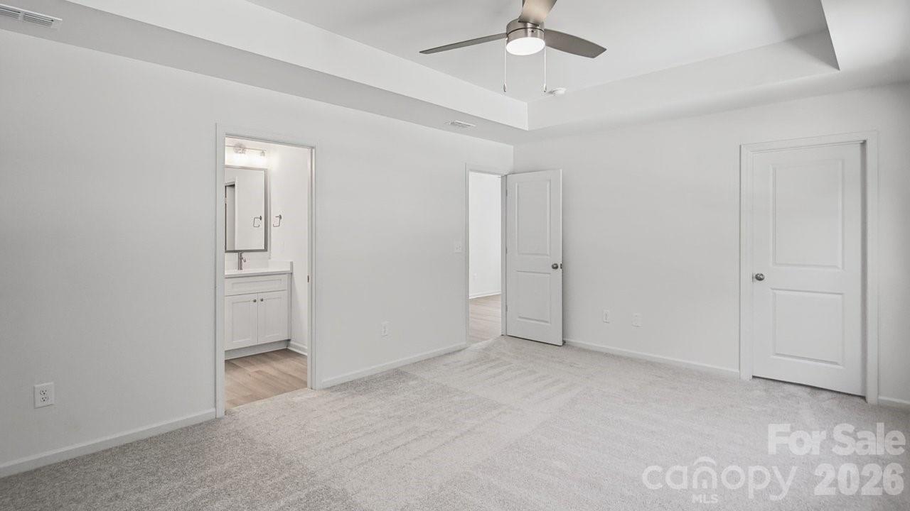 727 Key Street W