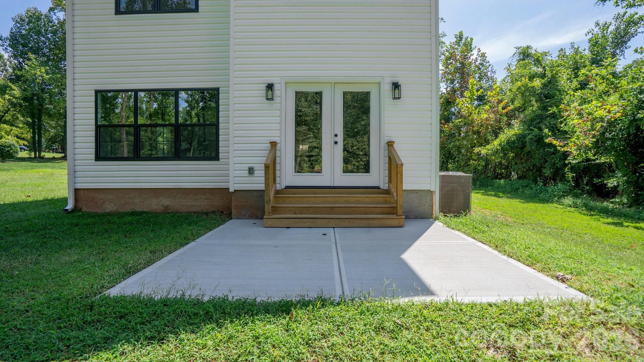 2519 Boulder Lane