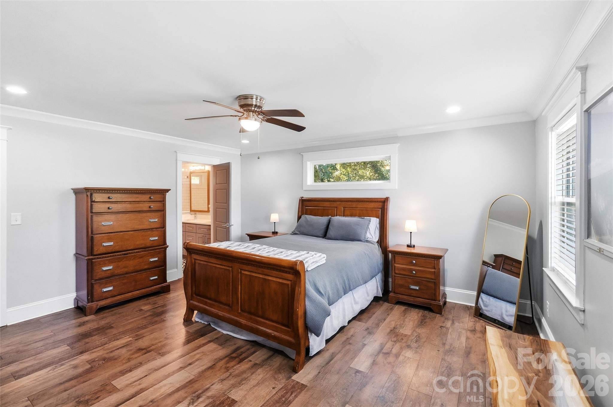 1901 Clearwood Lane