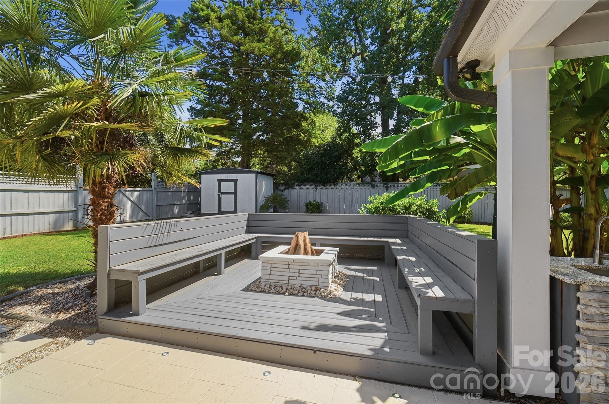 1901 Clearwood Lane