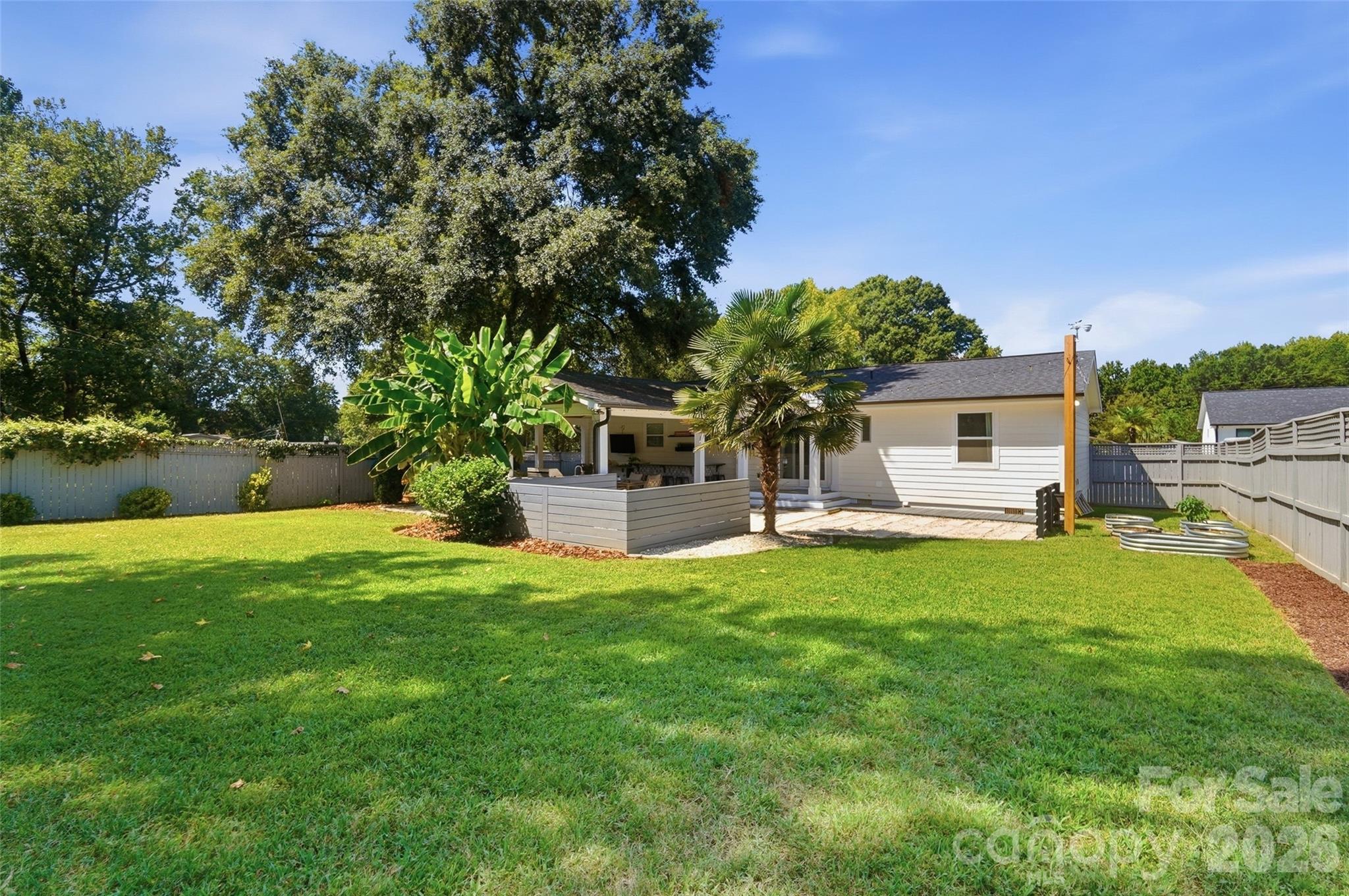 1901 Clearwood Lane