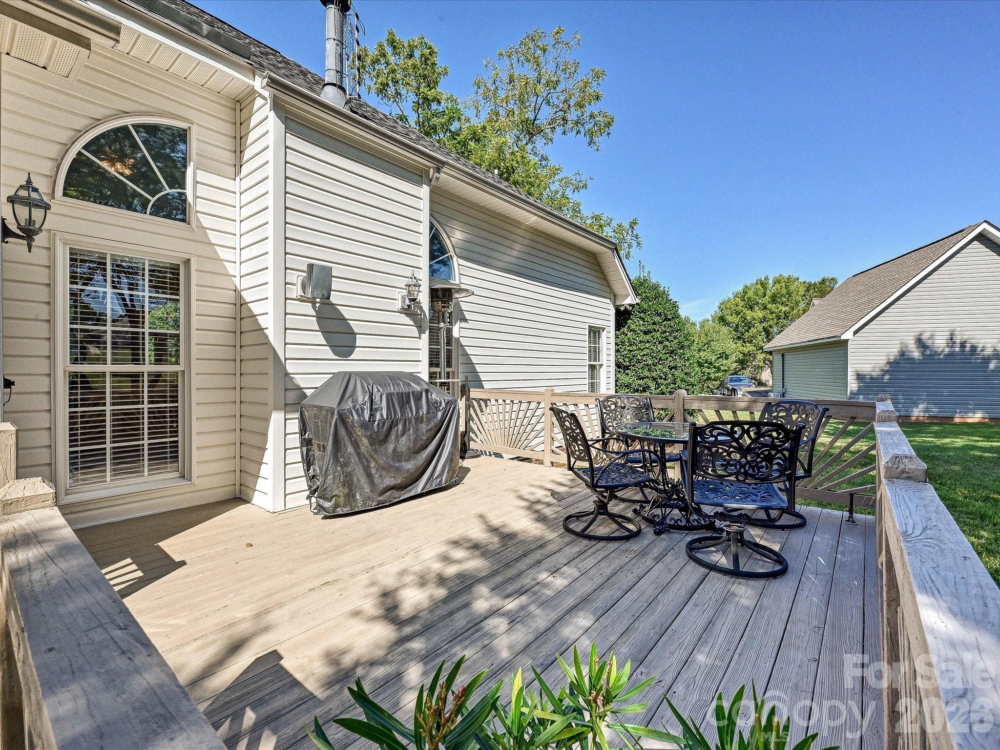 5125 WALNUT GROVE Court