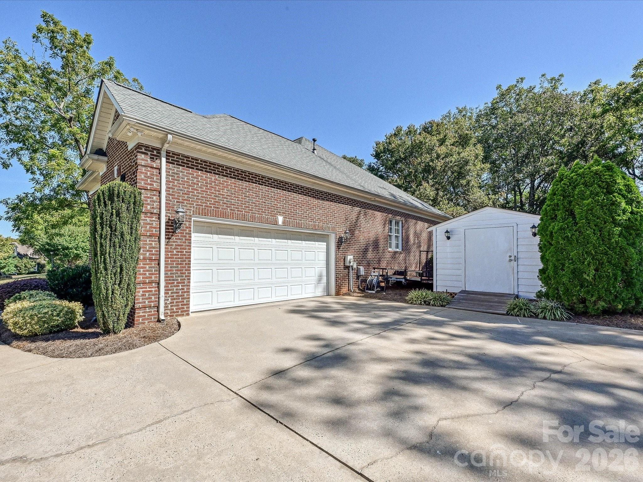 5125 WALNUT GROVE Court