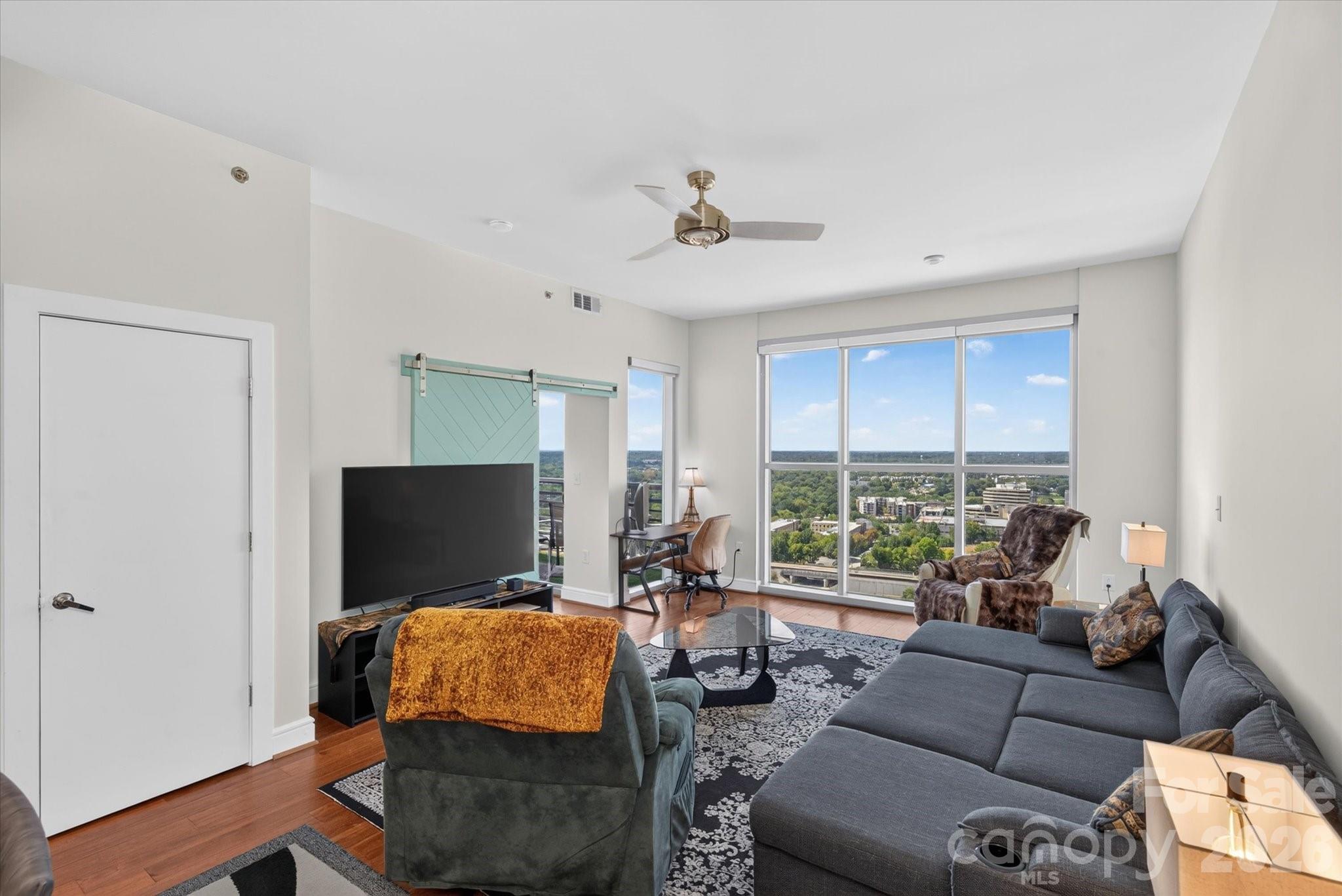 333 W Trade Street Unit: 2005