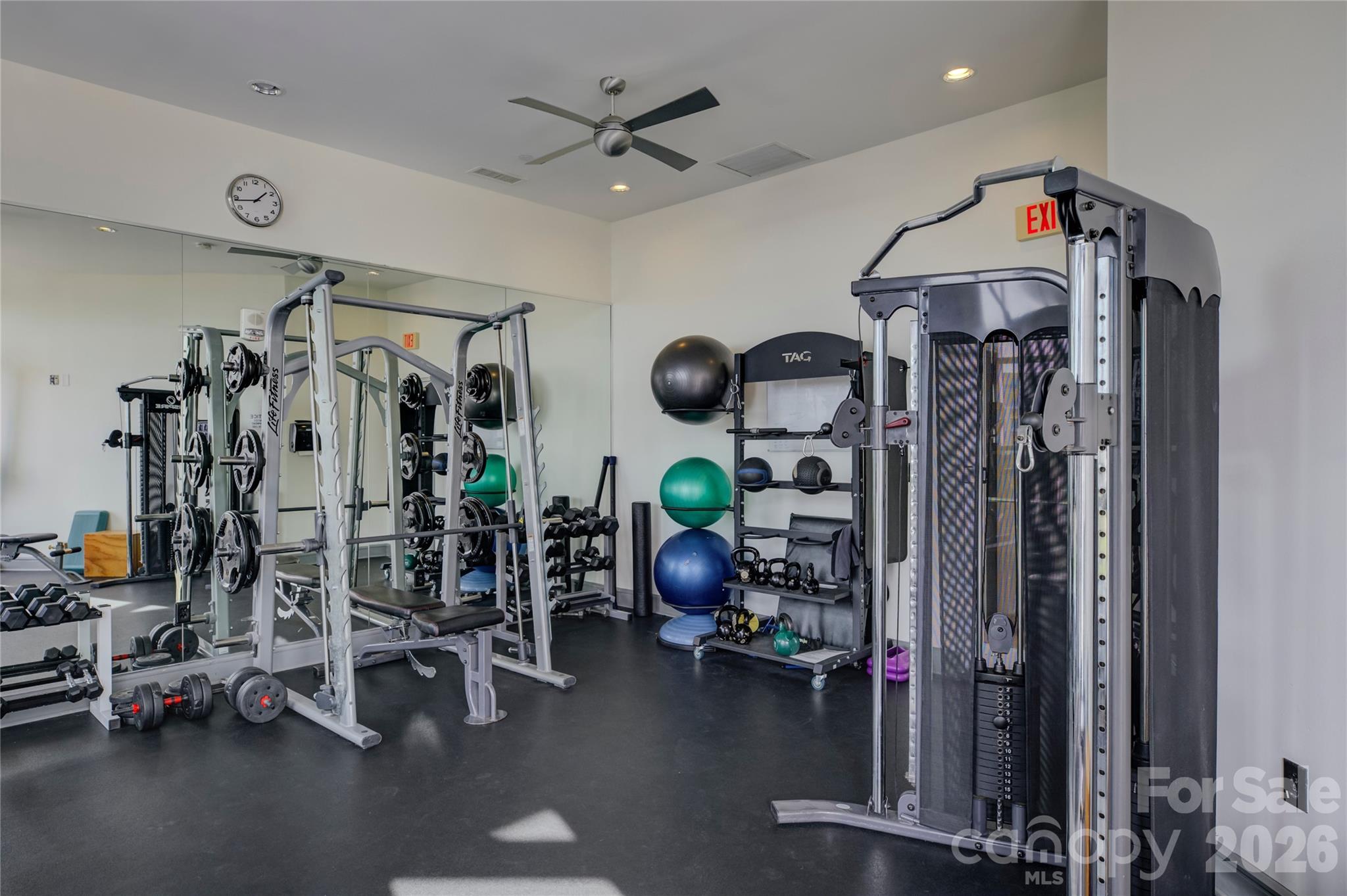 333 W Trade Street Unit: 2005